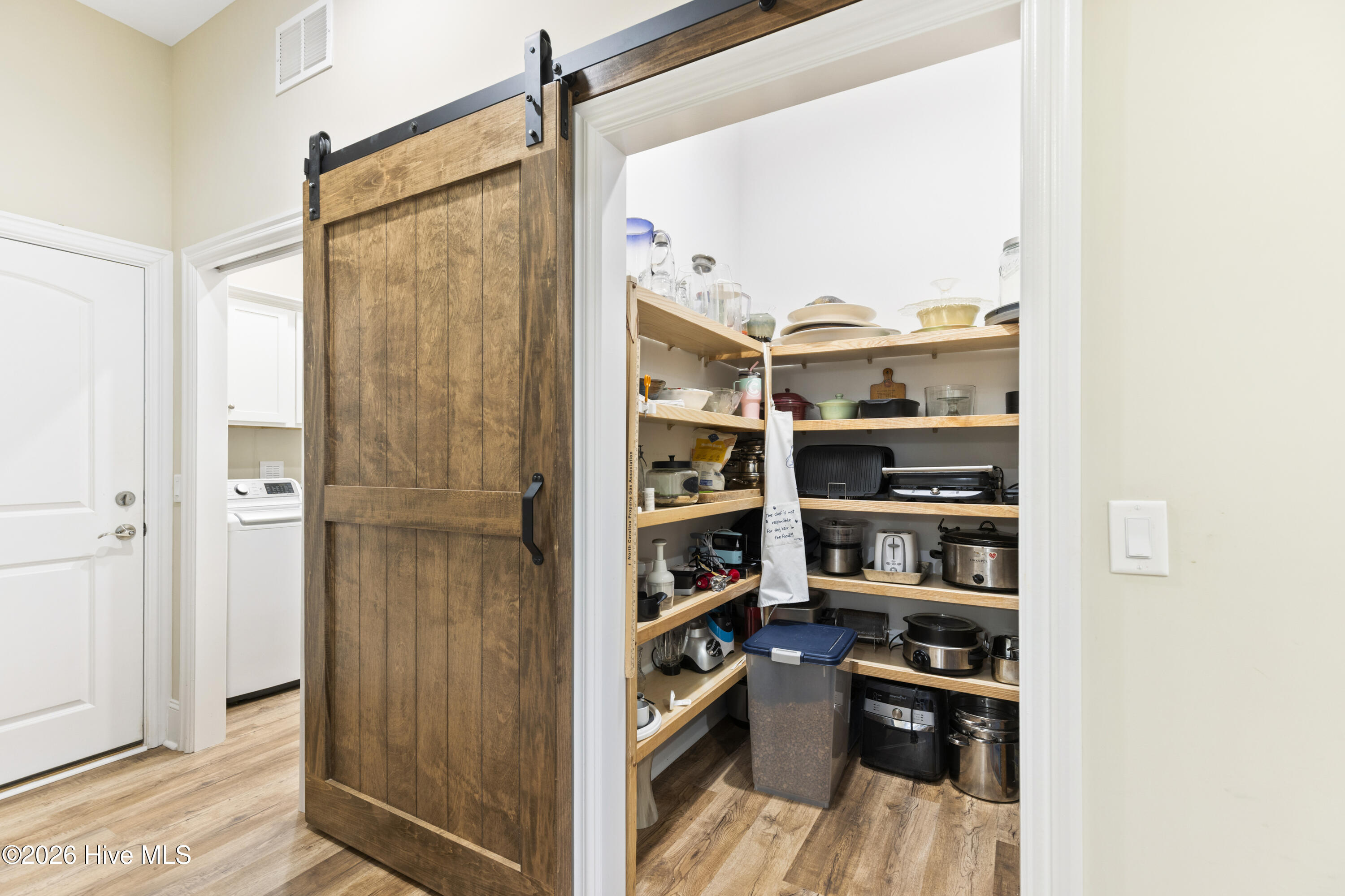 100551646 | Photo 15