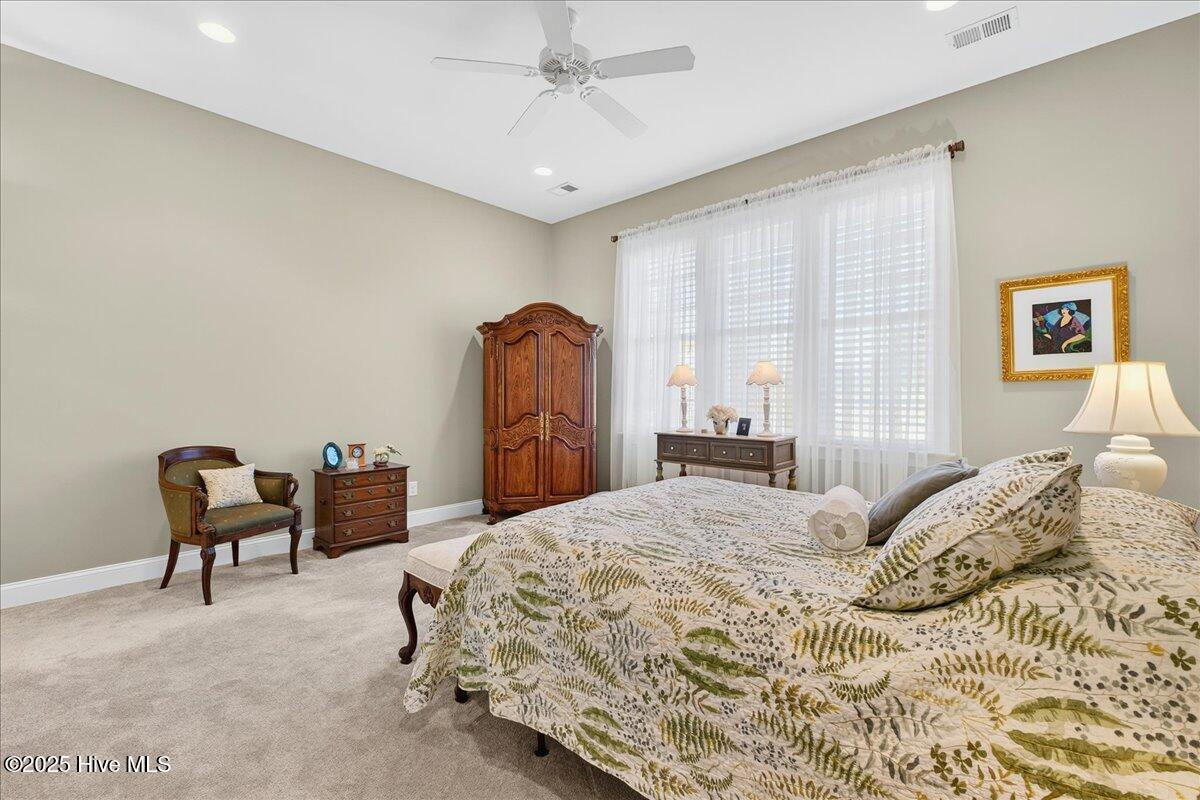 100540380 | Photo 32