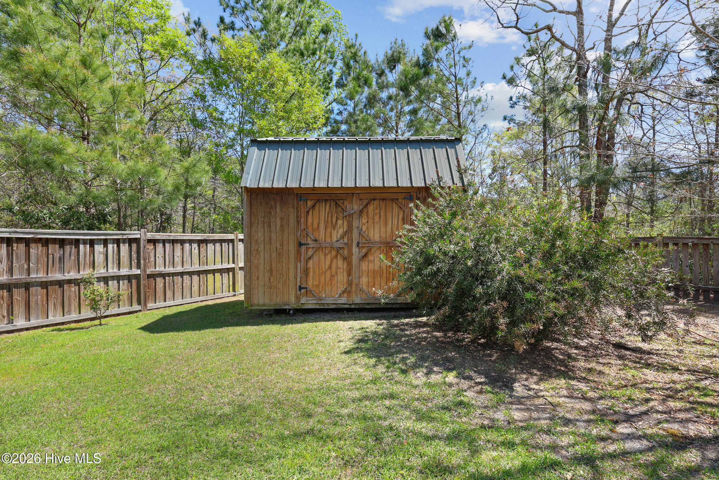 100565856 | Photo 39