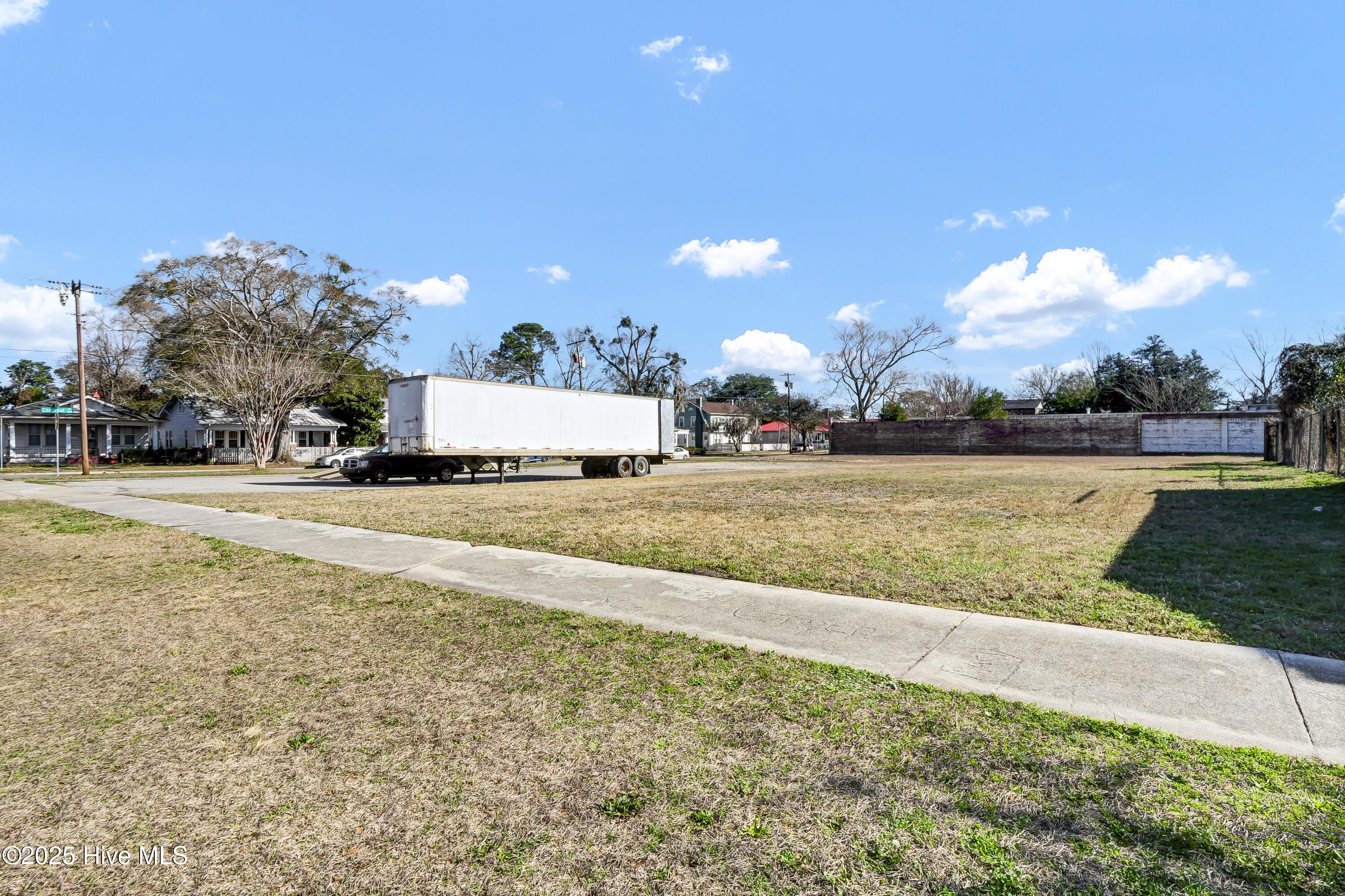 100490623 | Photo 40