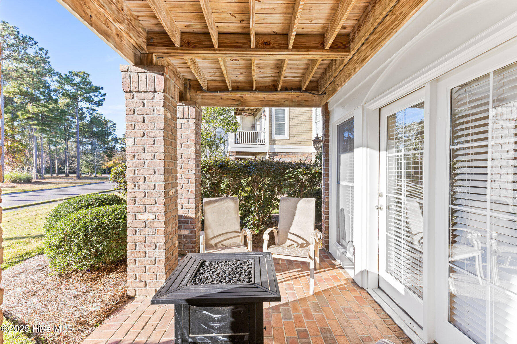 100547081 | Photo 45