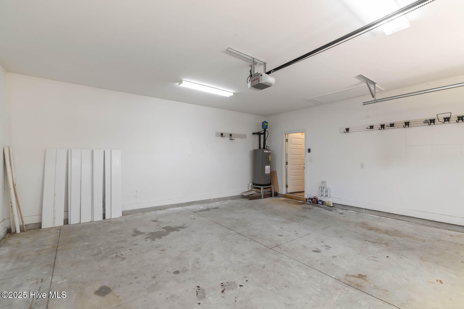 100535399 | Photo 39