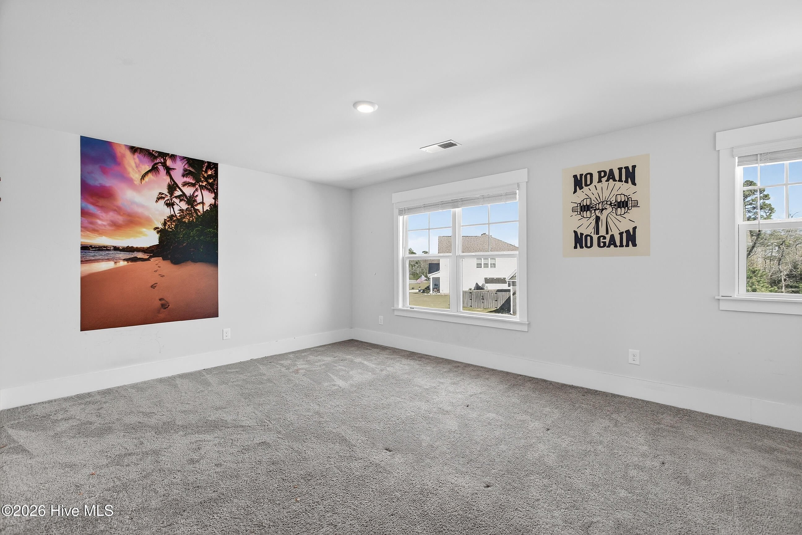 100562983 | Photo 27