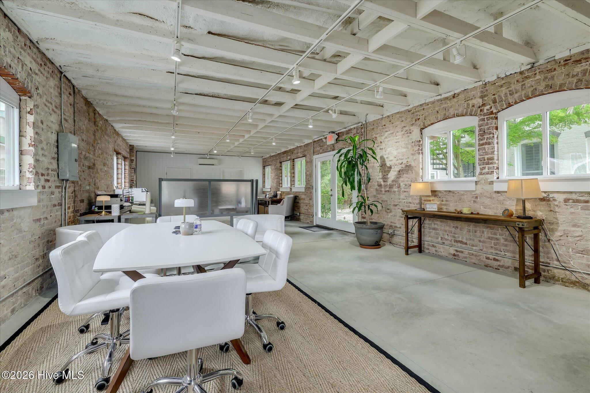 144 Fairfield office