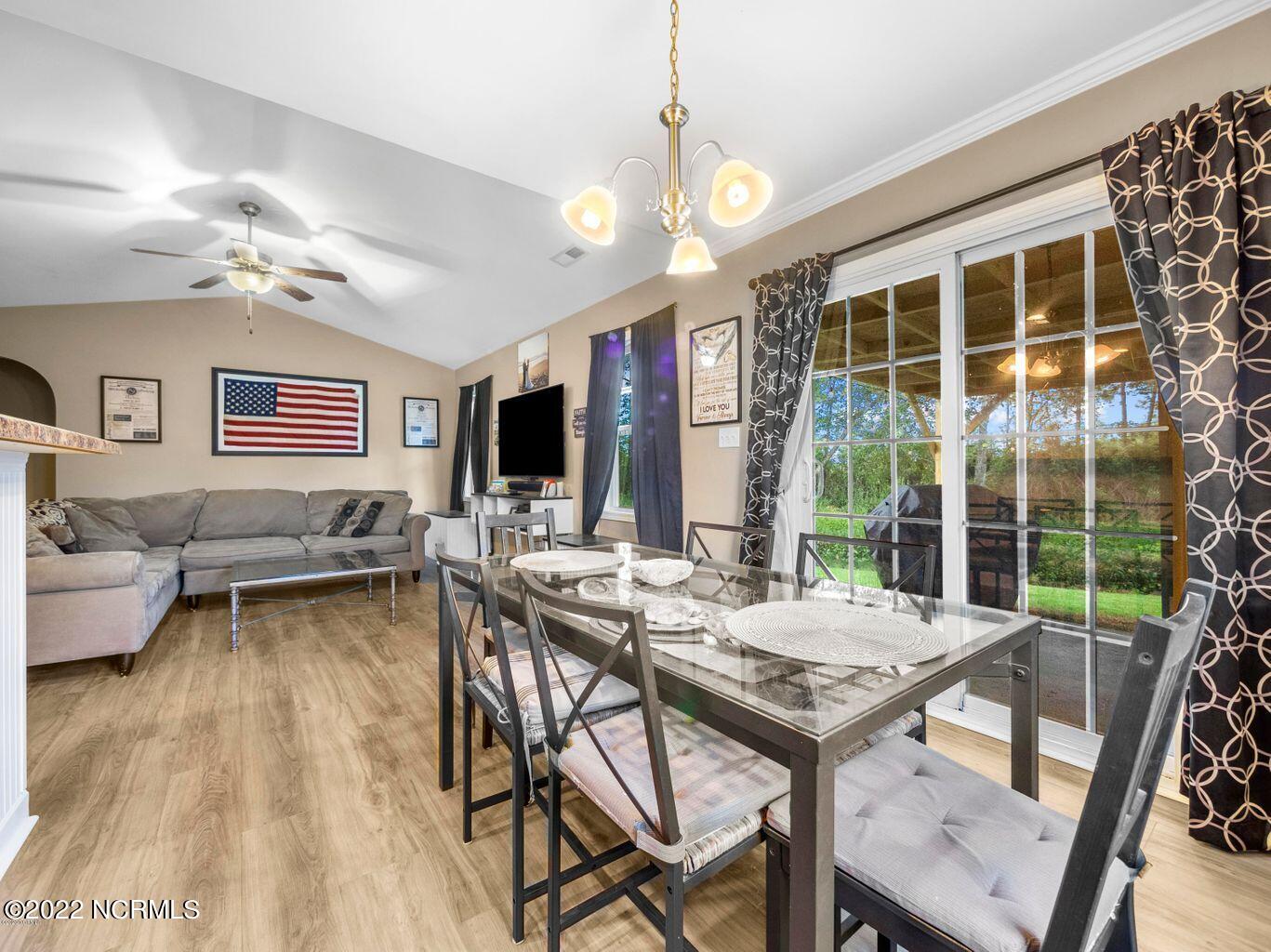 100559419 | Photo 16