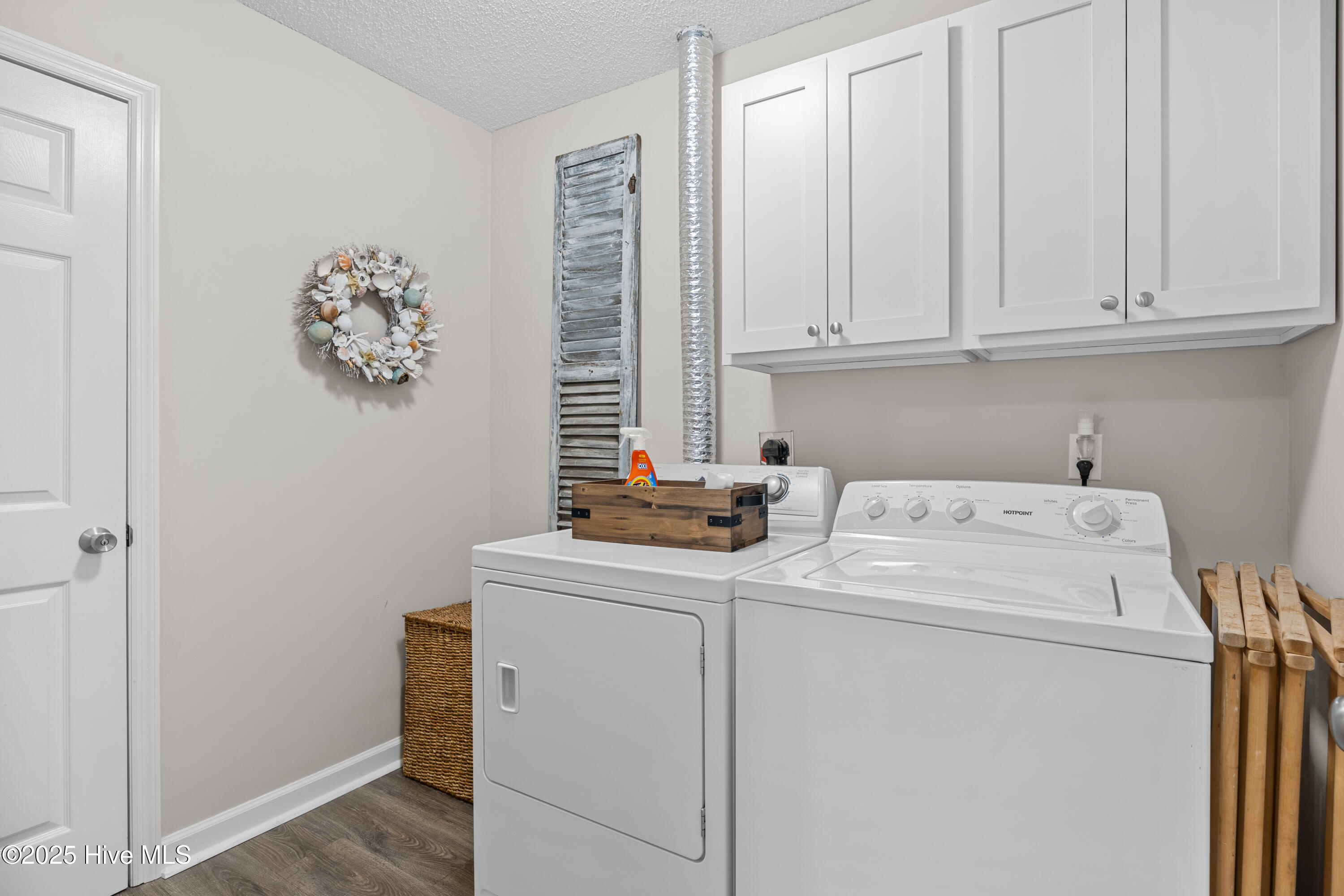 100530467 | Photo 28