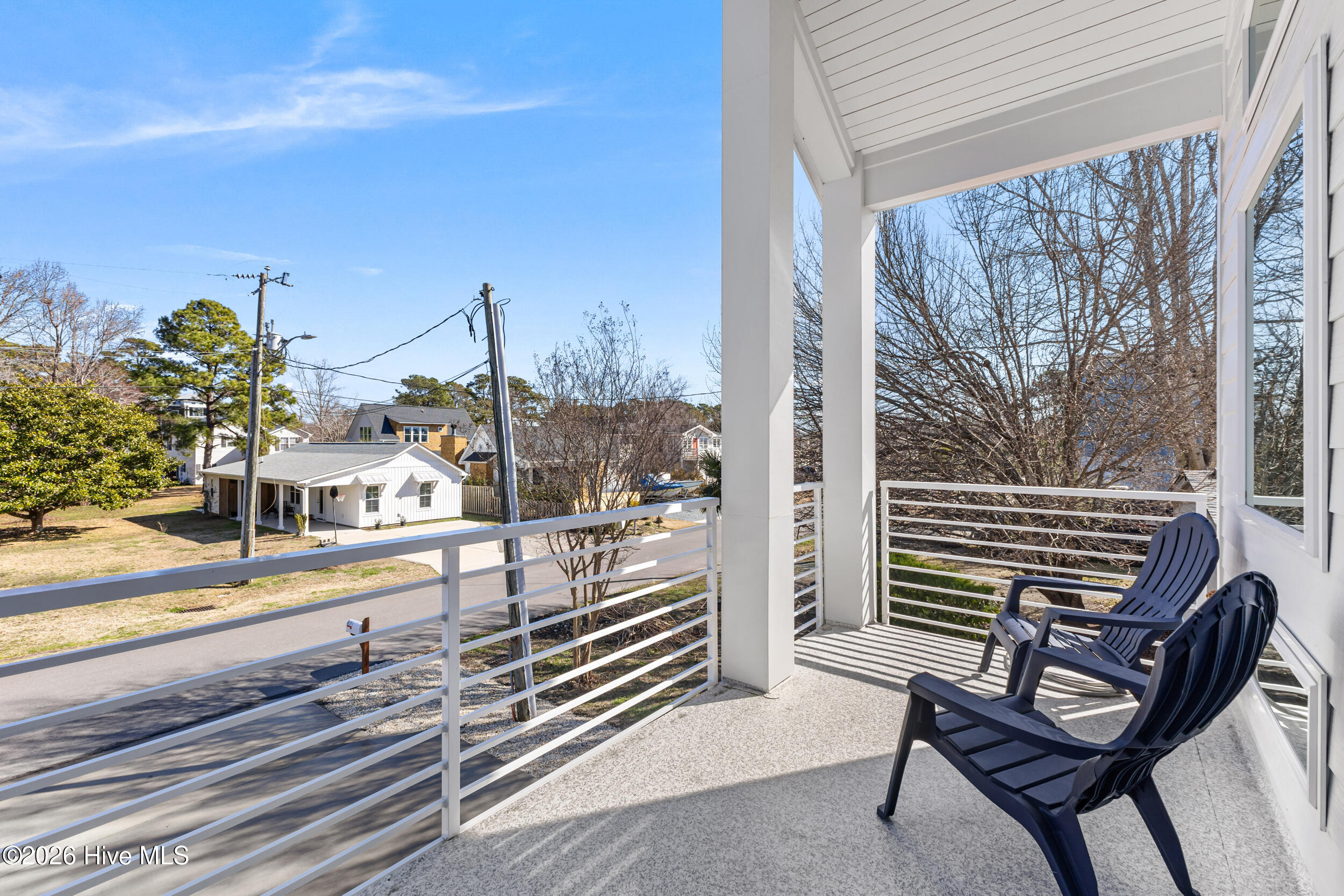 100557840 | Photo 11