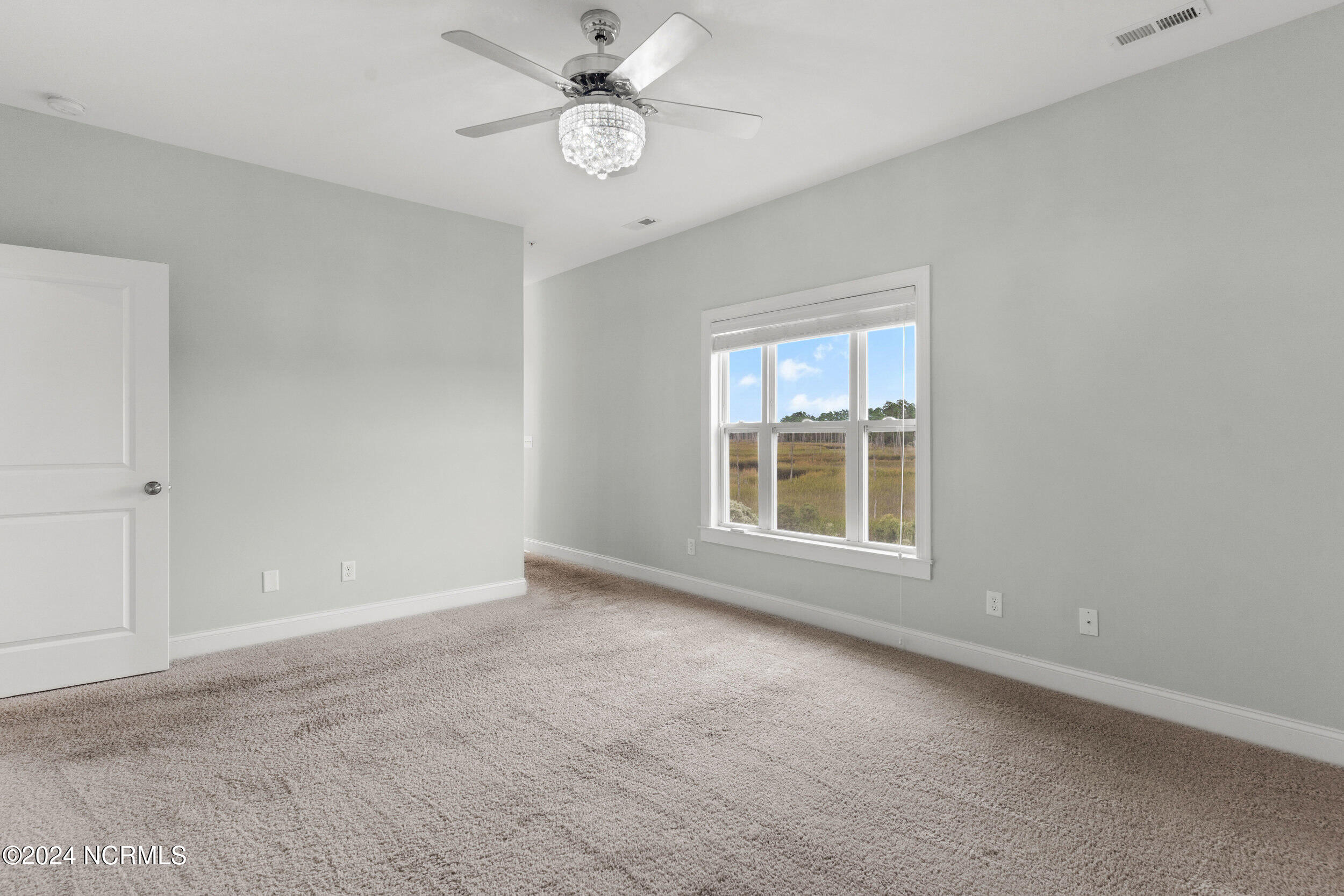 100552066 | Photo 19