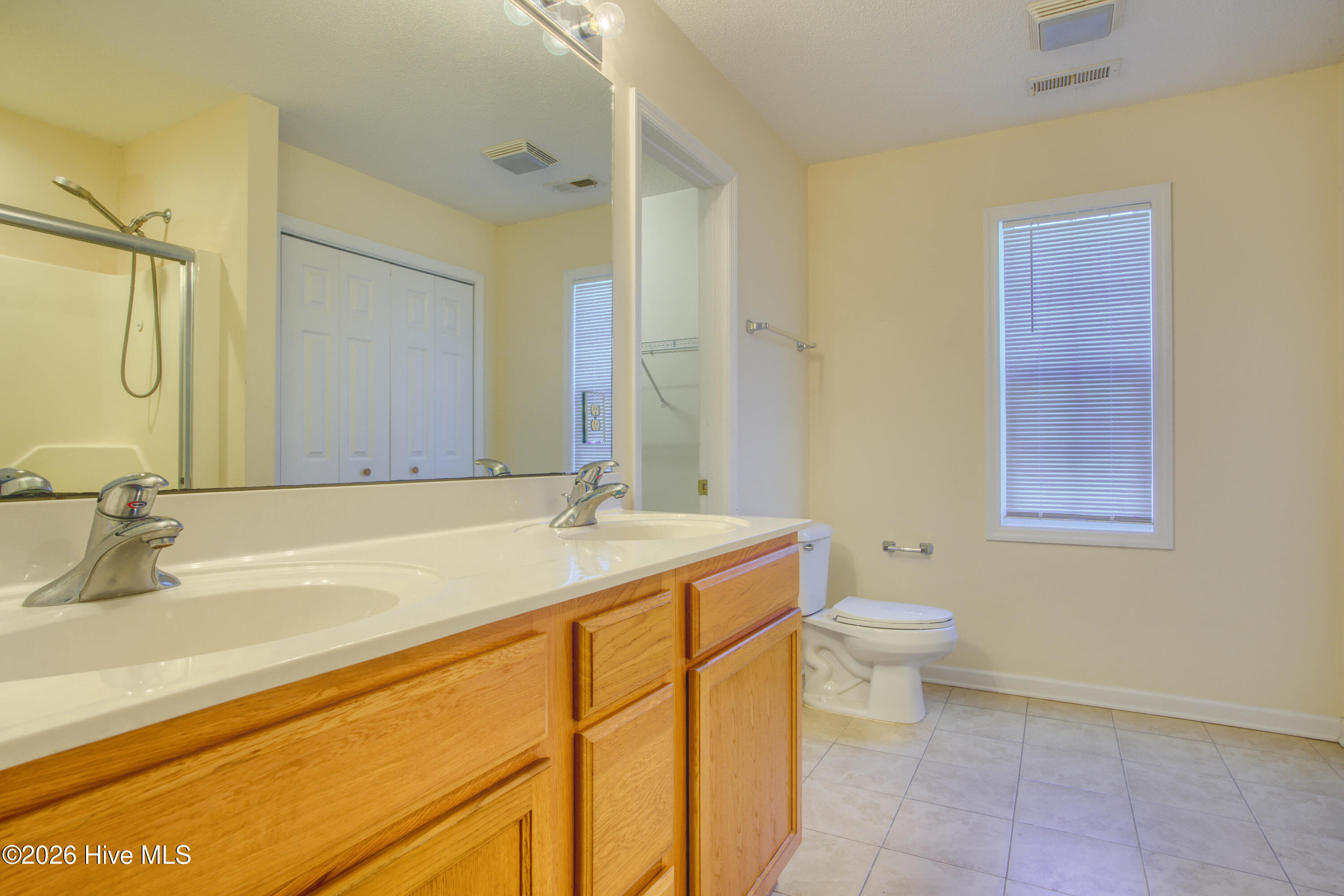 100548693 | Photo 17