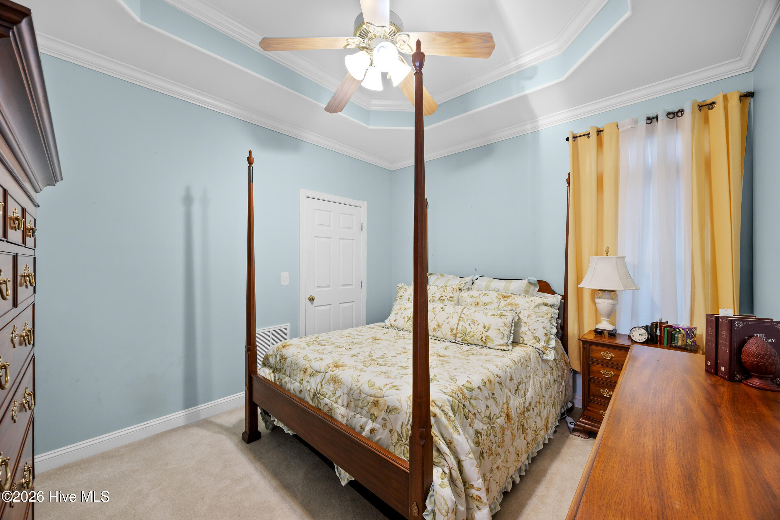 100548931 | Photo 26