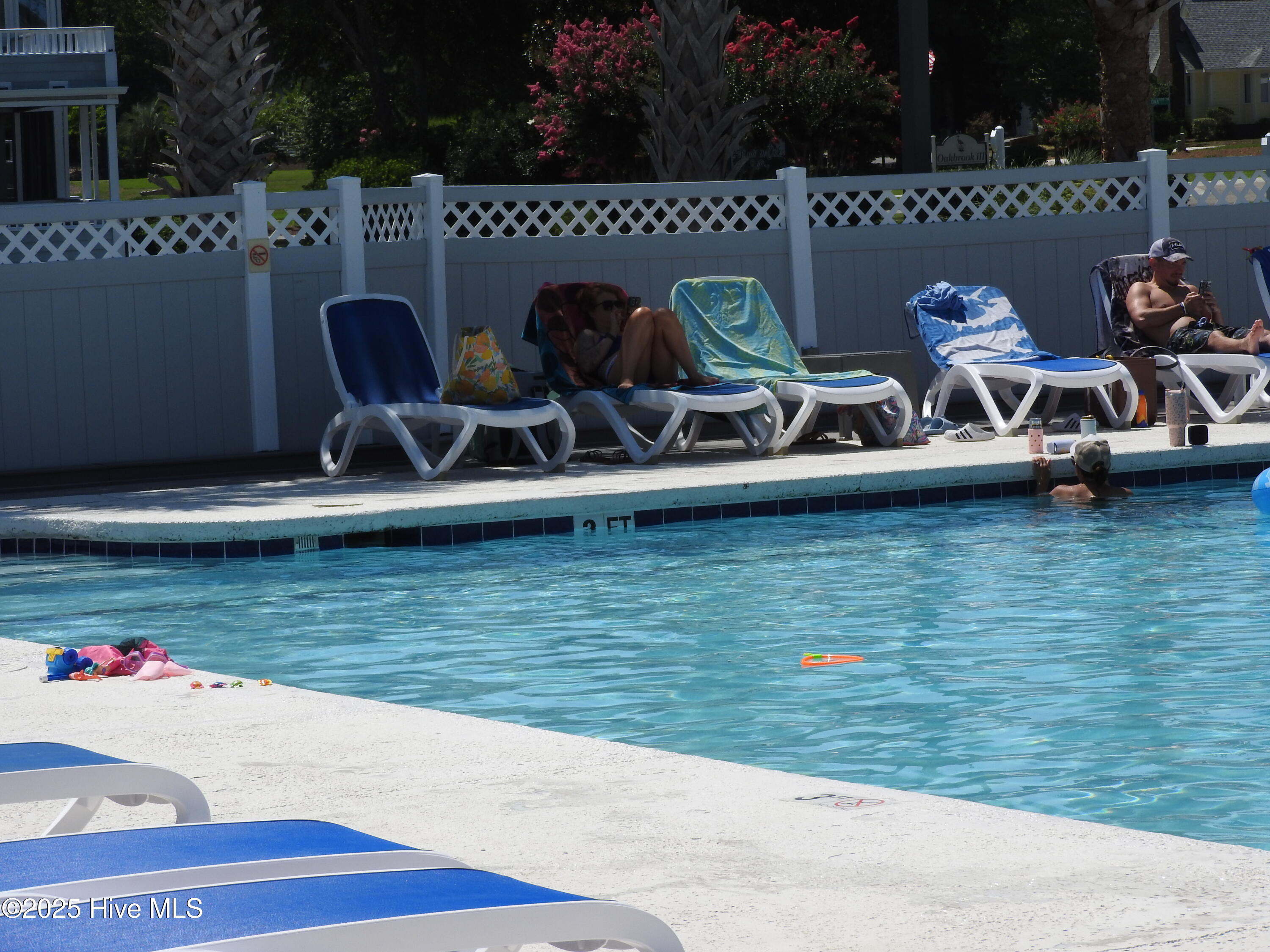 100520083 | Photo 45