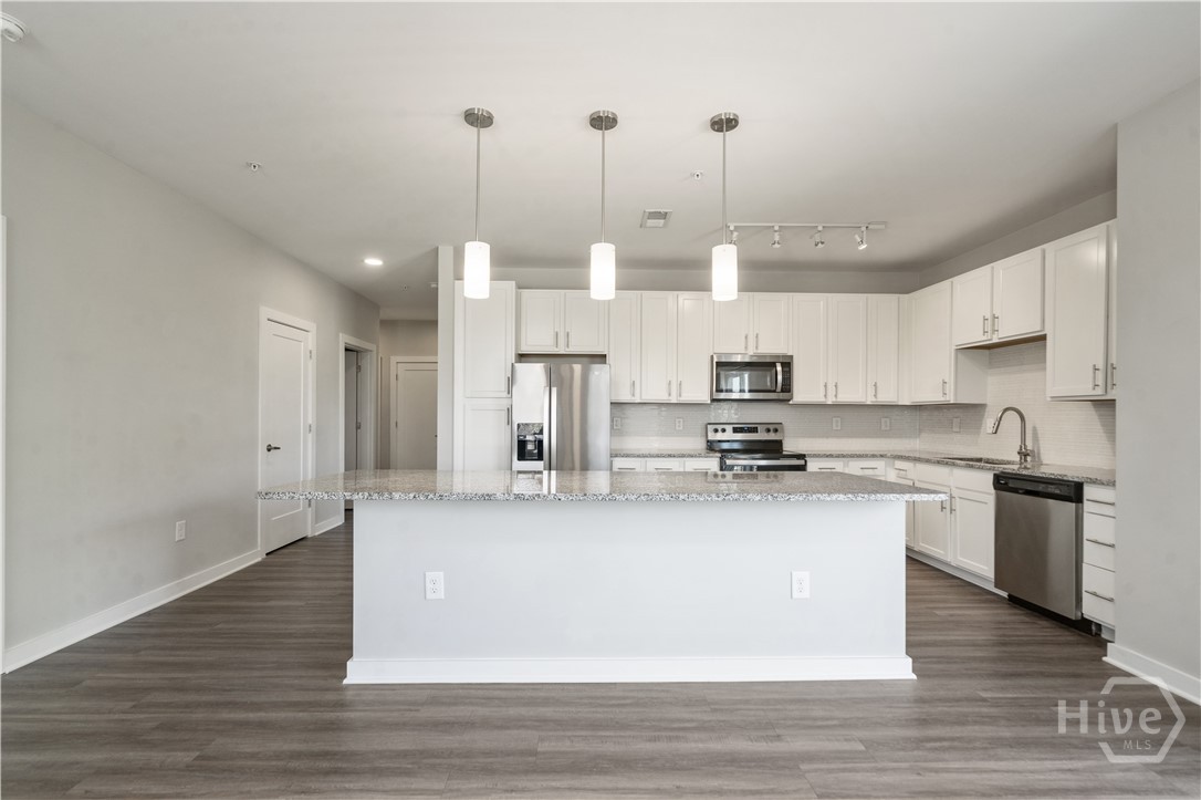 100 Prince Avenue B102