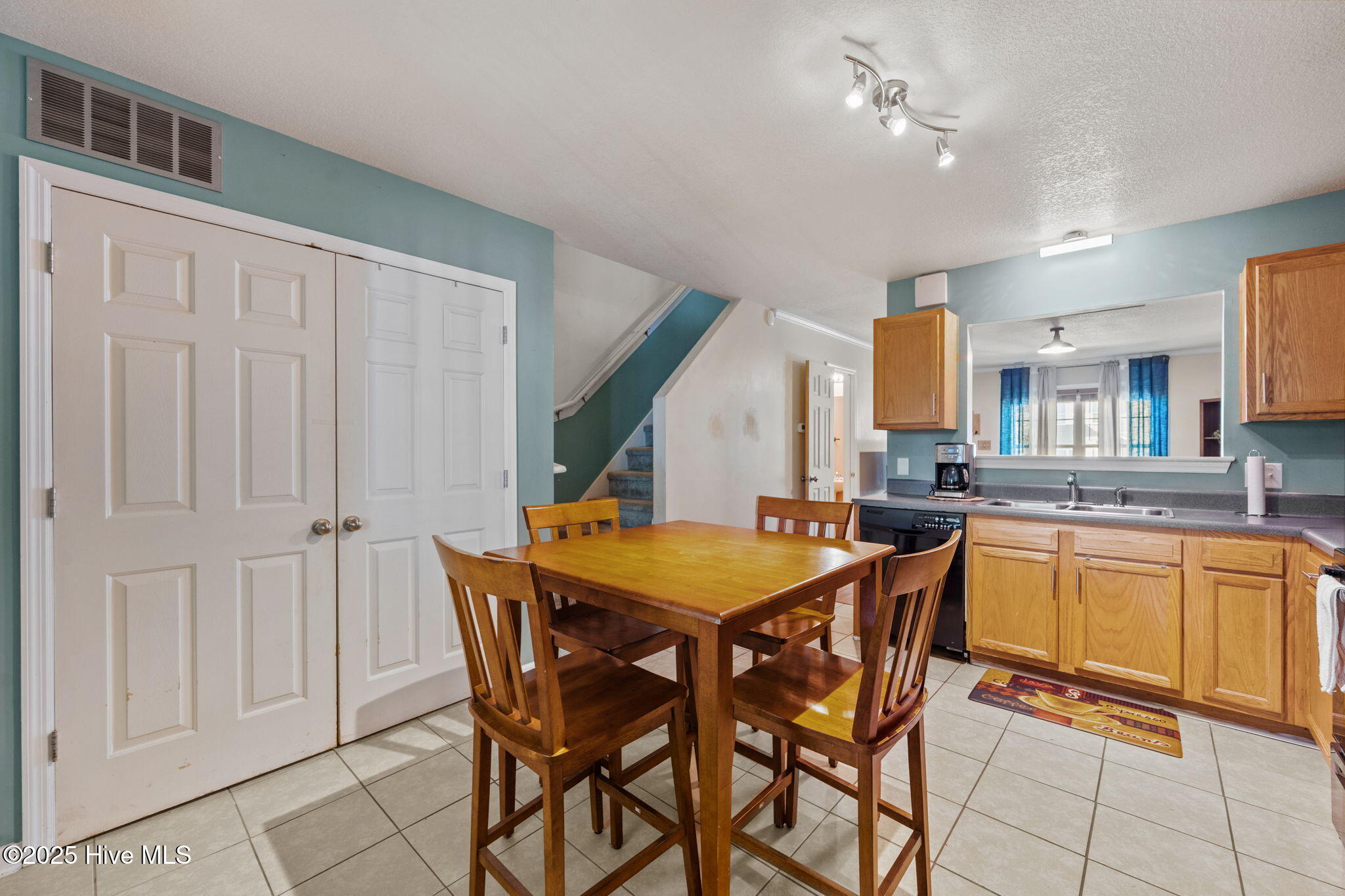 27 E Doris Avenue 207, Jacksonville, NC 28540 – photo 20: 35-web-or-mls-_RAD2484