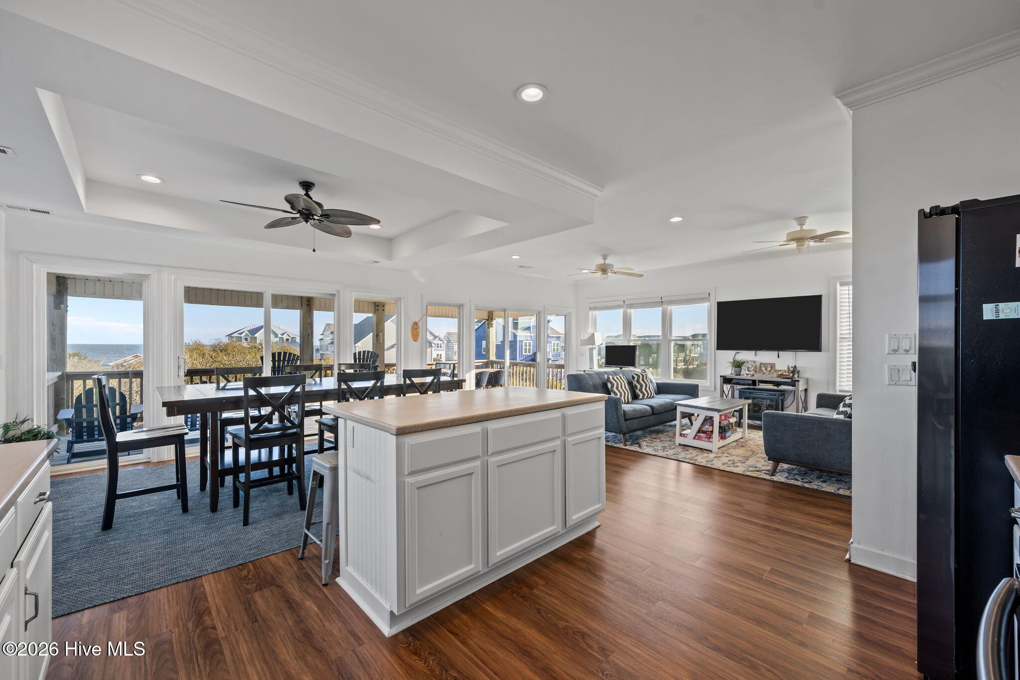 100565208 | Photo 18