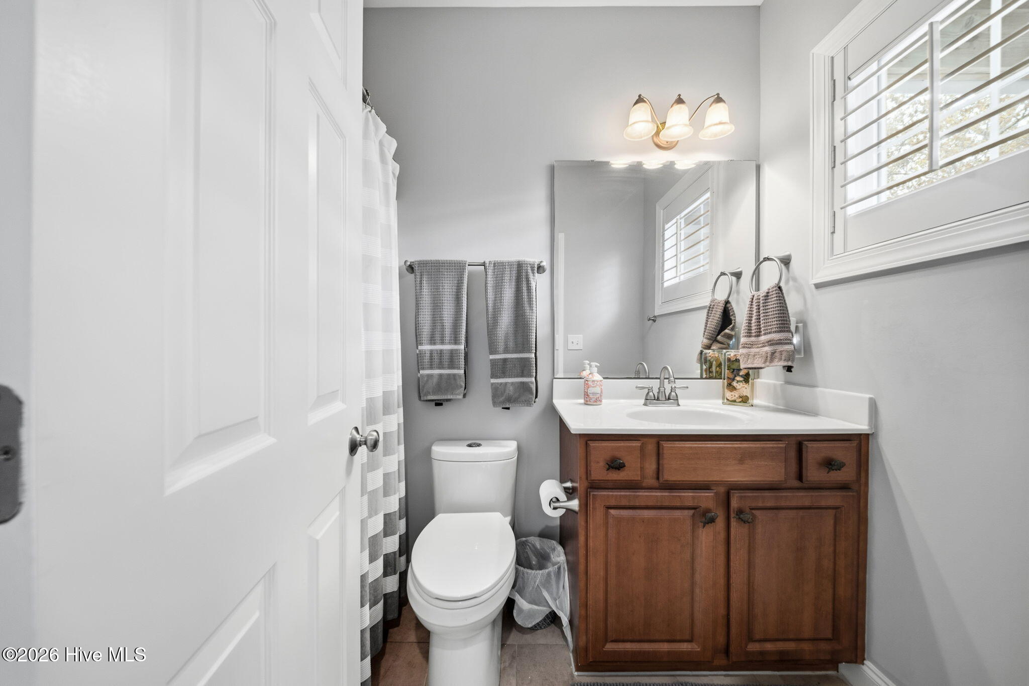 100566136 | Photo 38