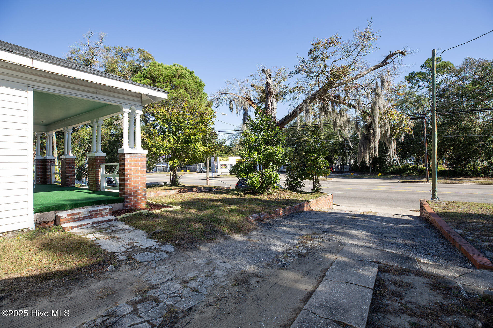 100540157 | Photo 34