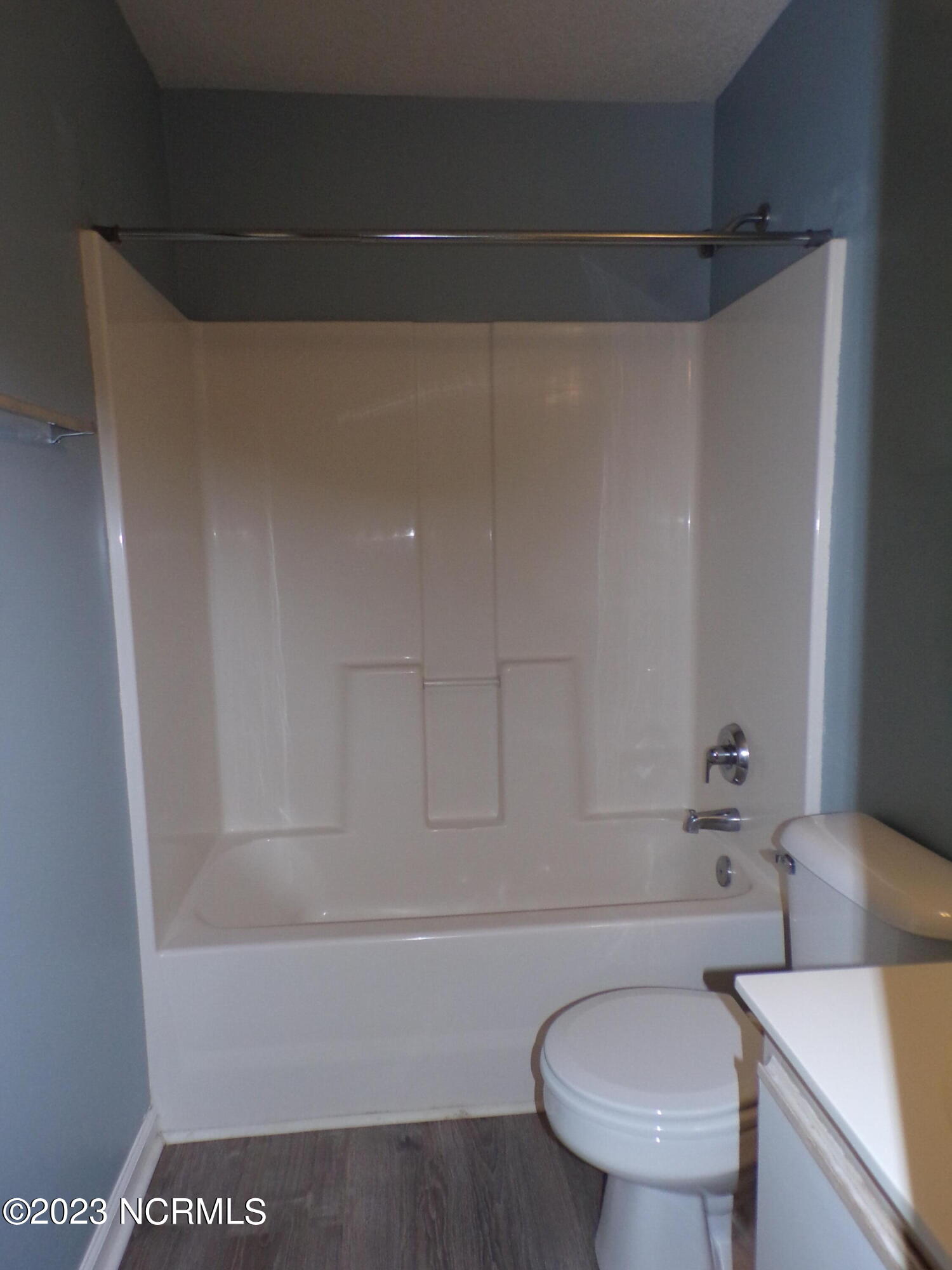 100547672 | Photo 11