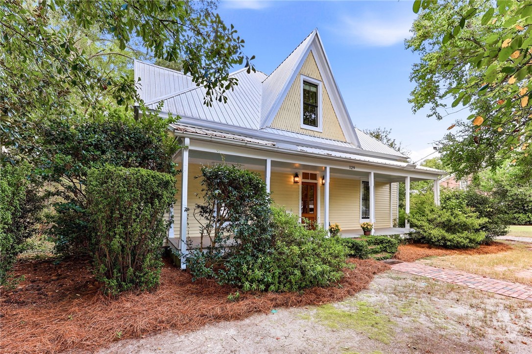 Photo 1 of Single family home for sale at 129 N Church St, Bogart, GA 30622 | MLS# CL364471 | Listing updated on 2026-09-15