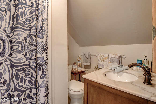 100316615 | Photo 45