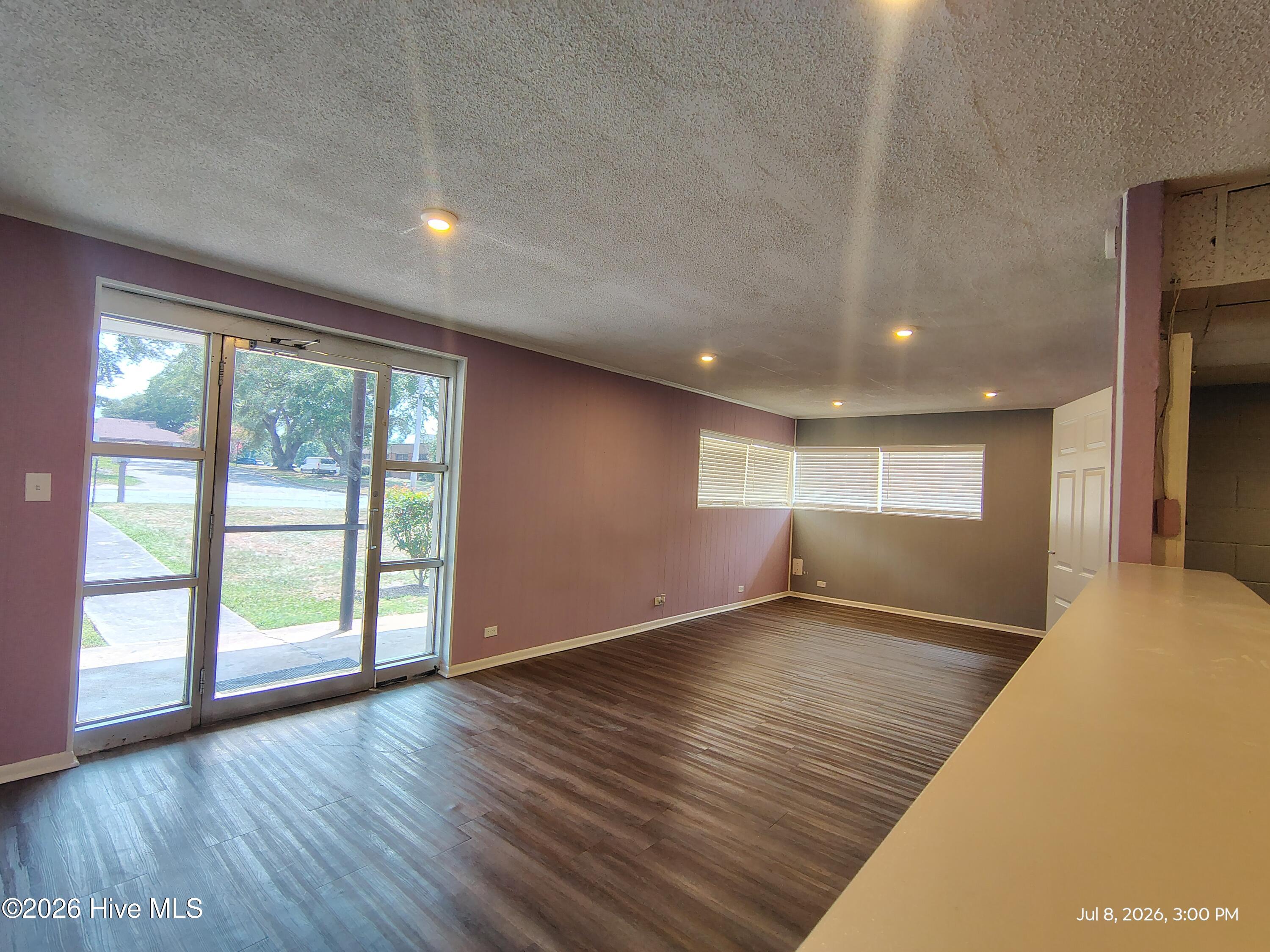 Exterior photo of 1712 W 6th Street, Greenville, NC 27834. MLS: 100587443