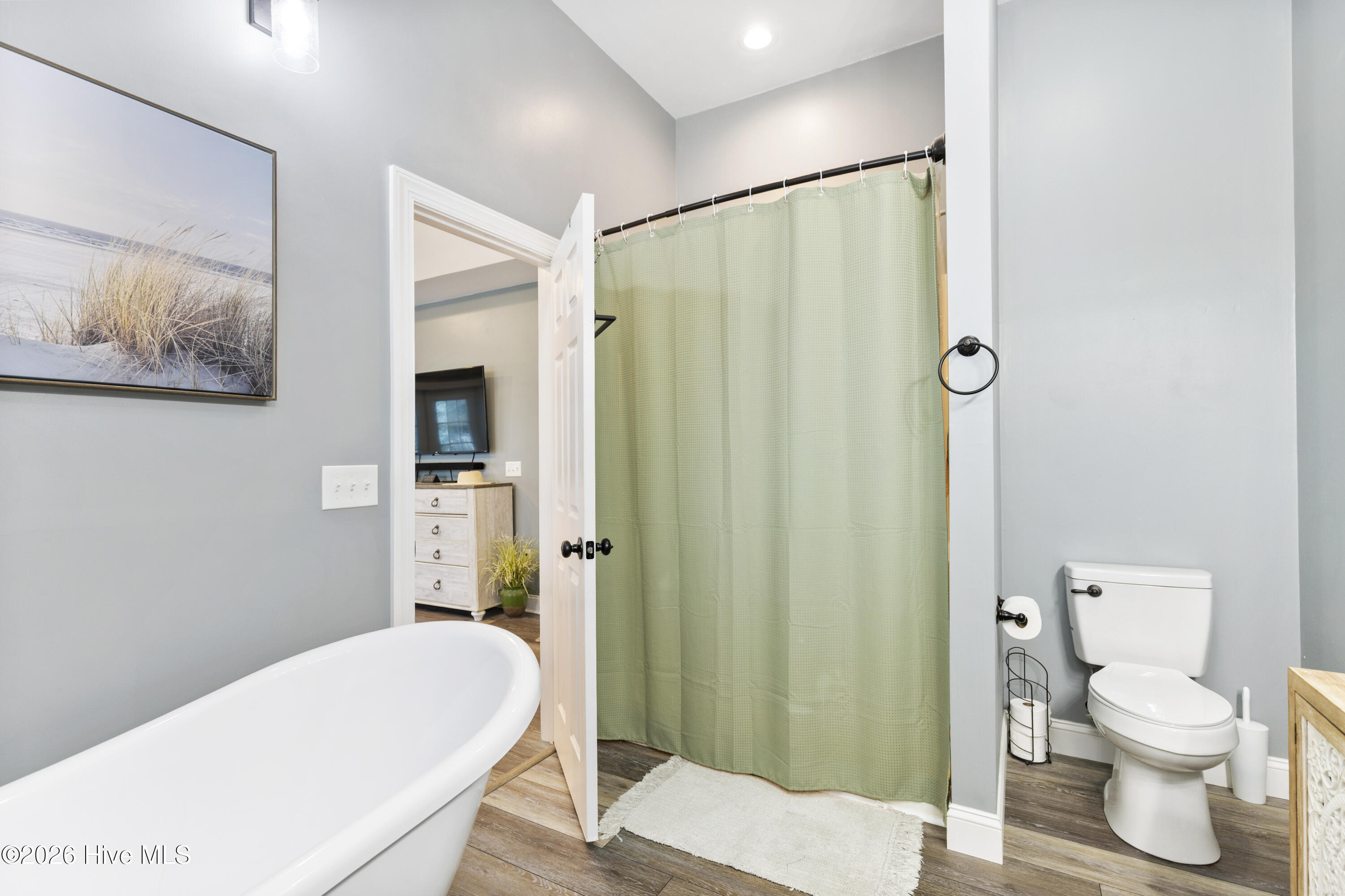 100551822 | Photo 23