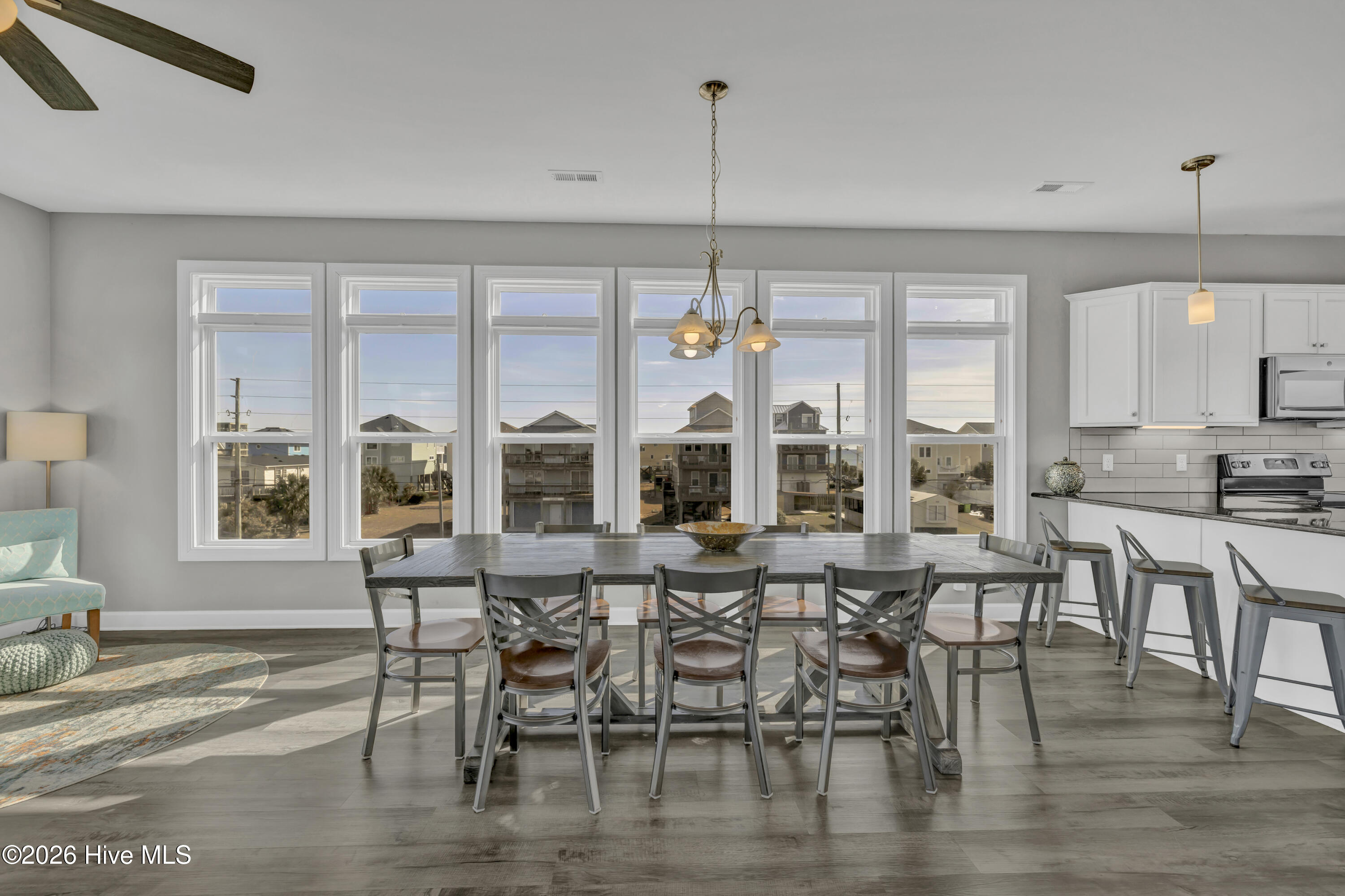 100547519 | Photo 13