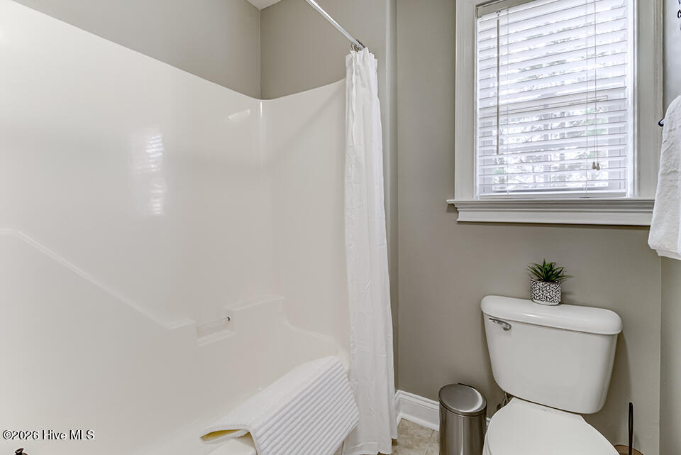 100548906 | Photo 40