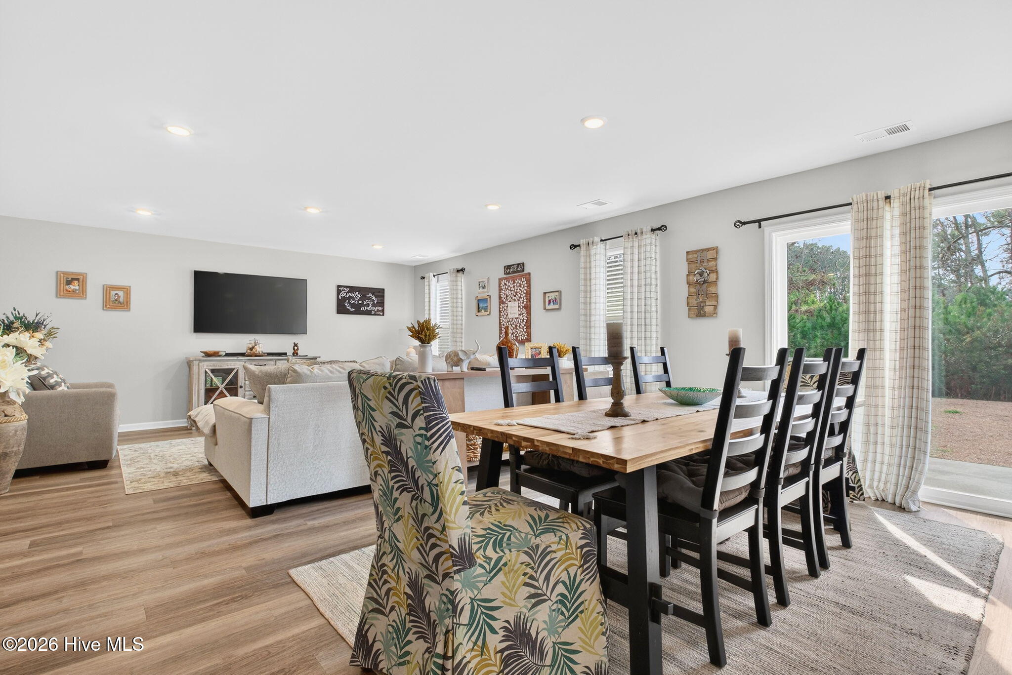 100556133 | Photo 22