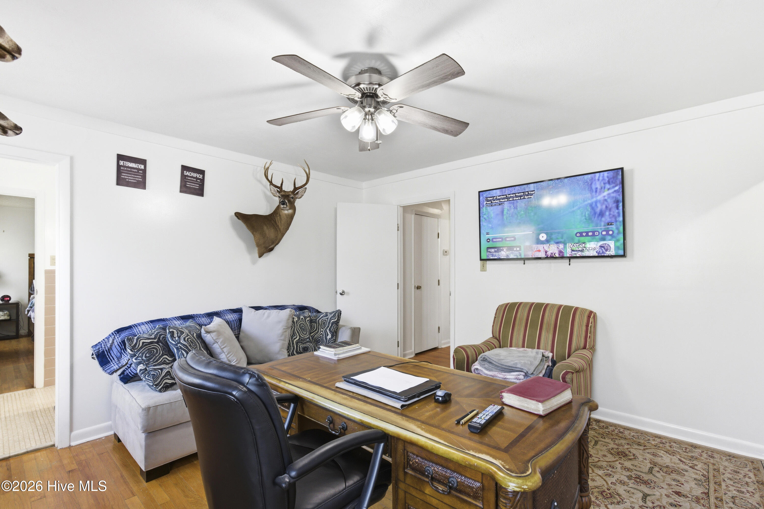 100561797 | Photo 26