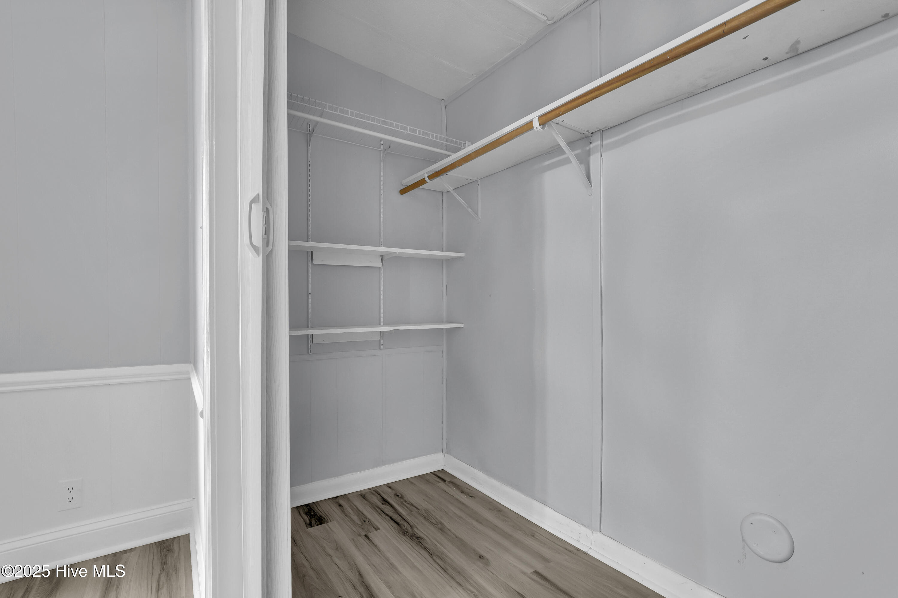 100516284 | Photo 21