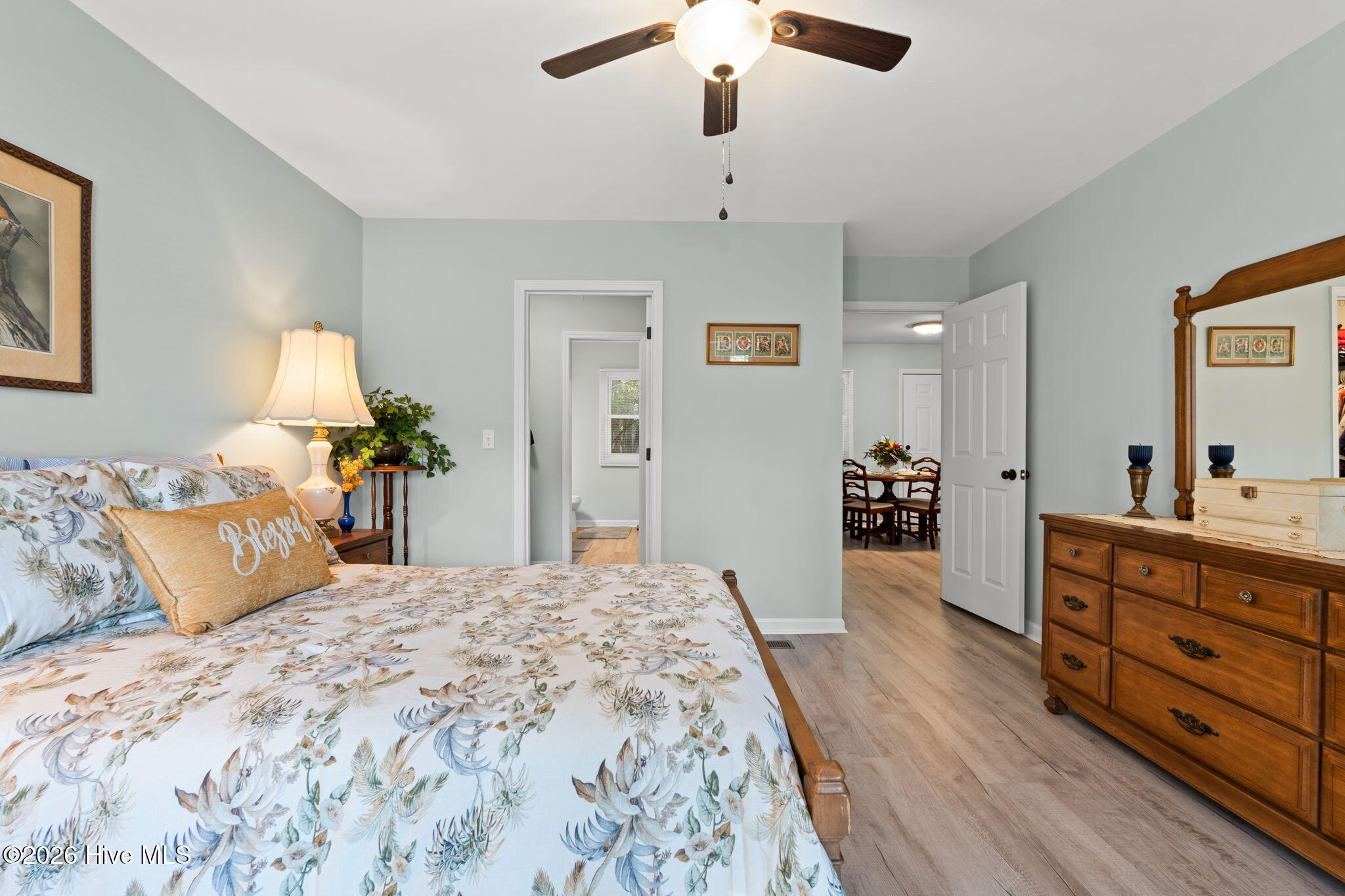 100563961 | Photo 15