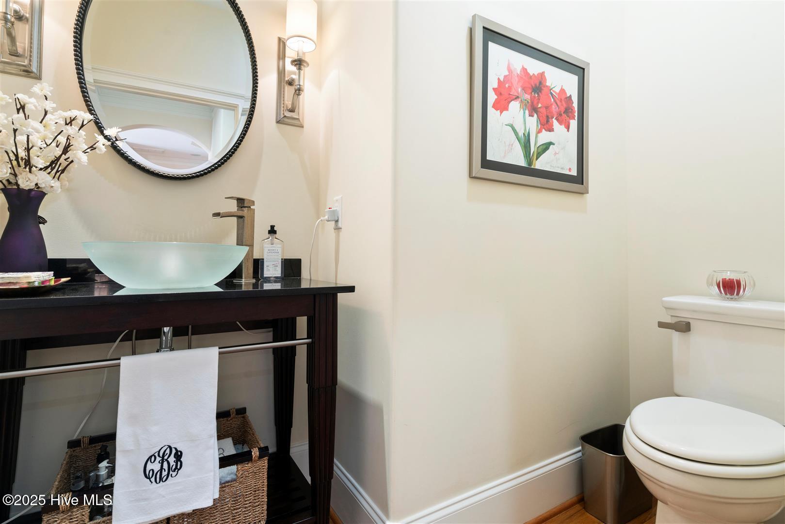 100518615 | Photo 11