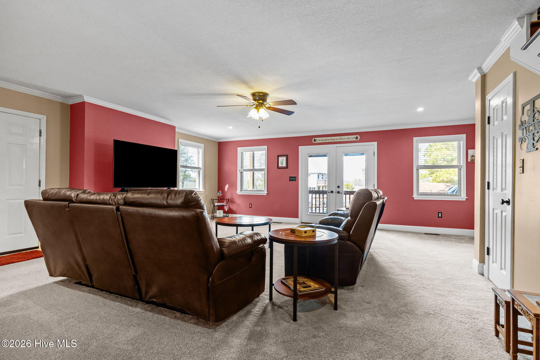 100558947 | Photo 23