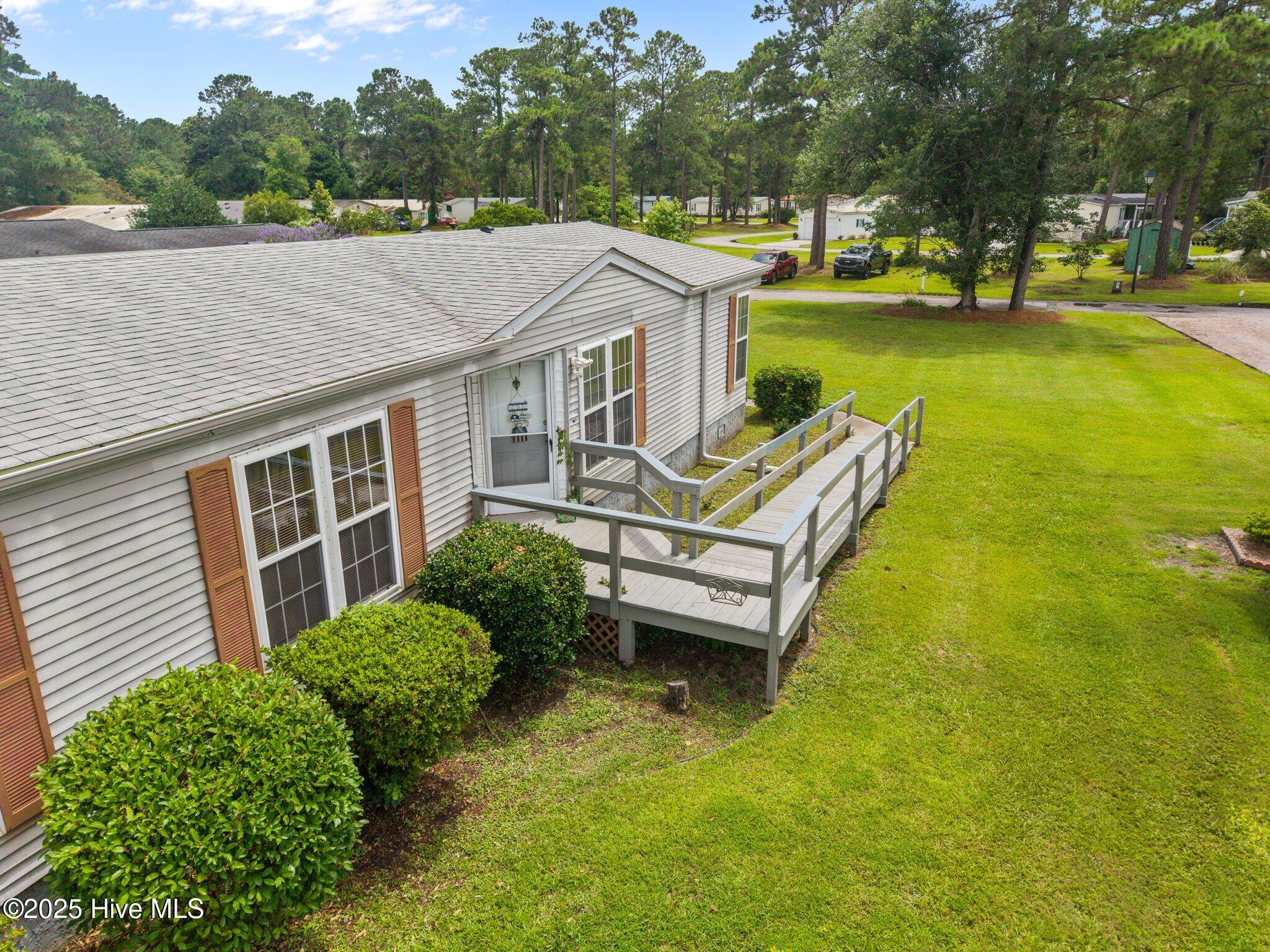 100514117 | Photo 49