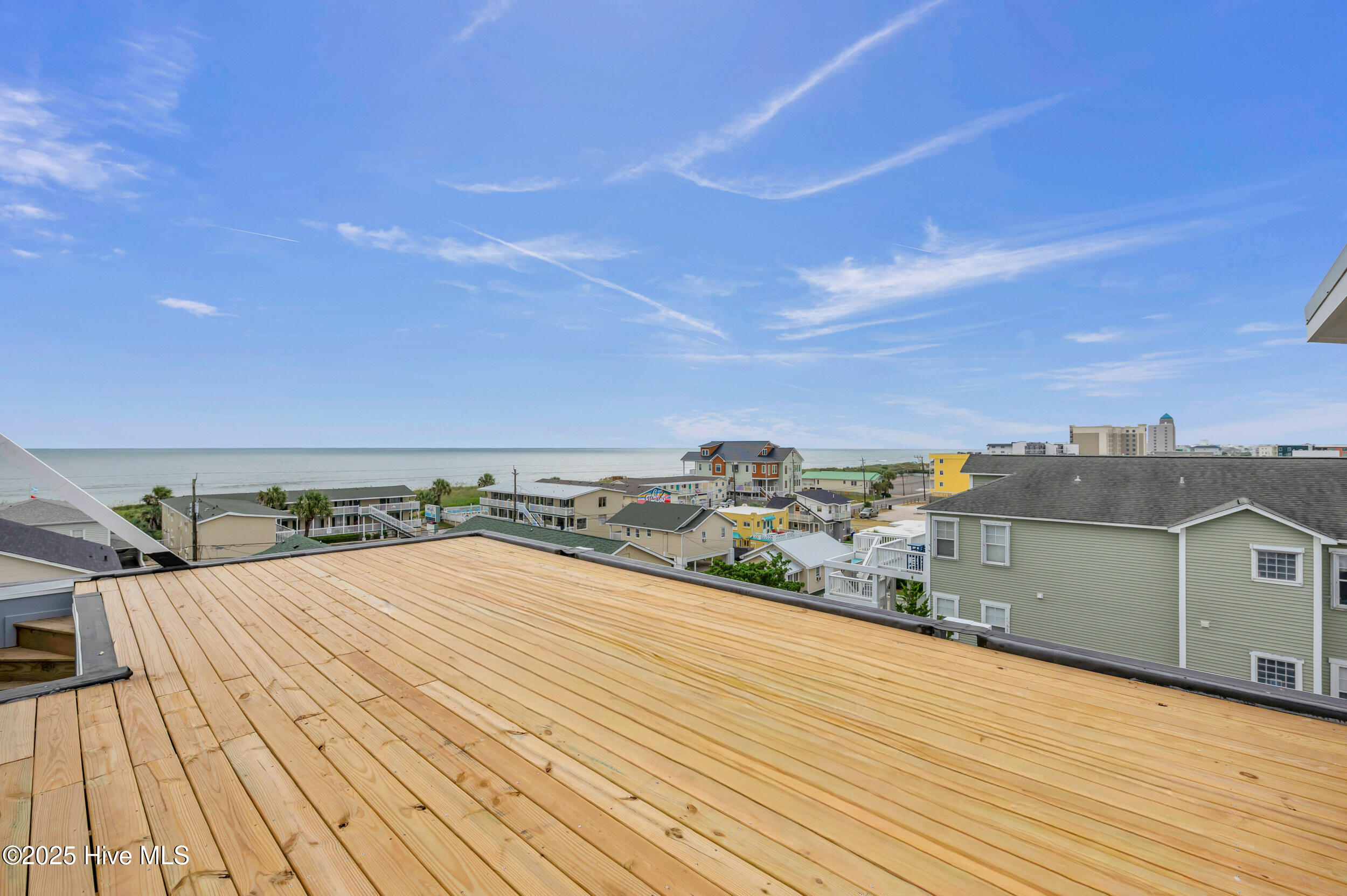 100509677 | Photo 49