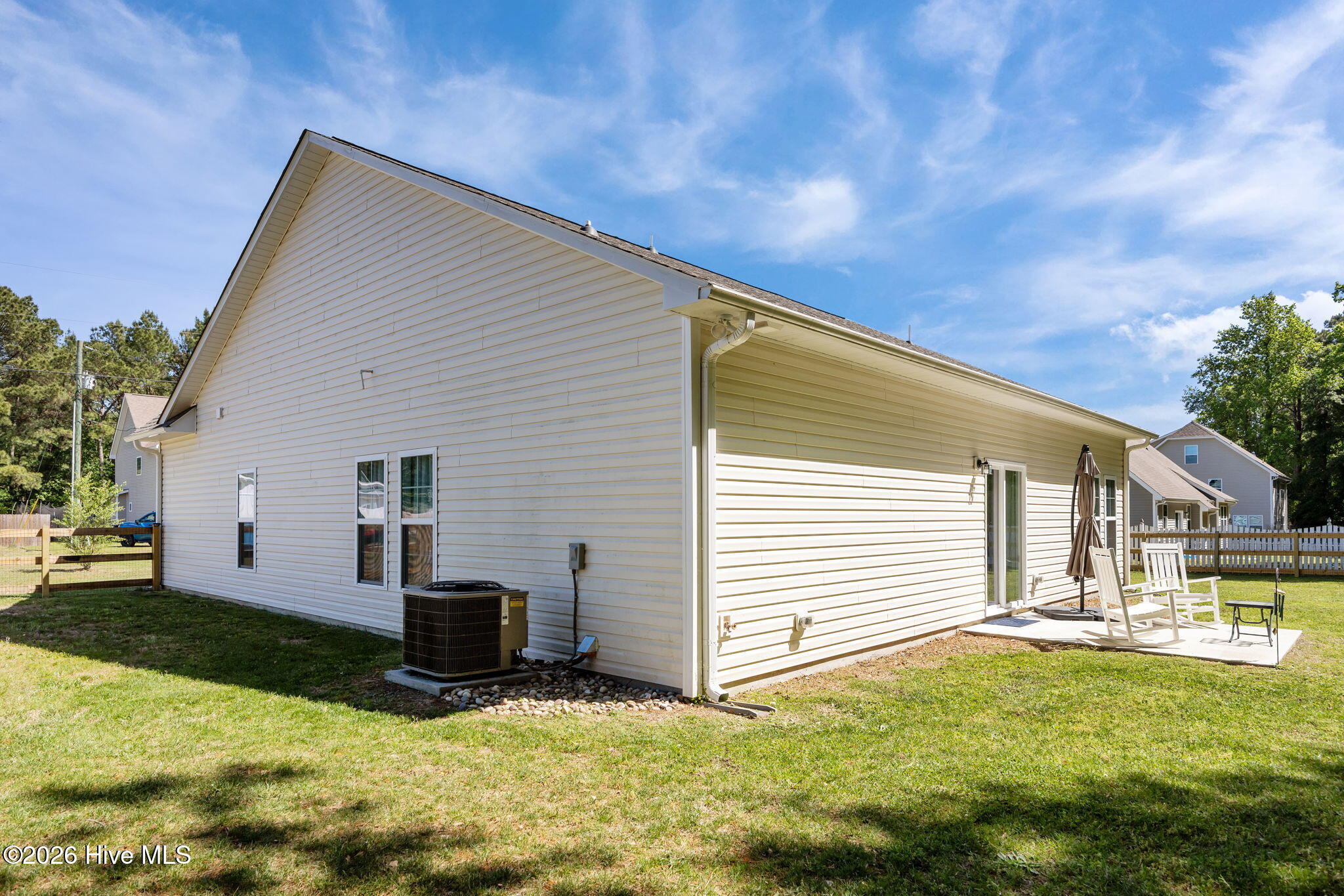 100569274 | Photo 27