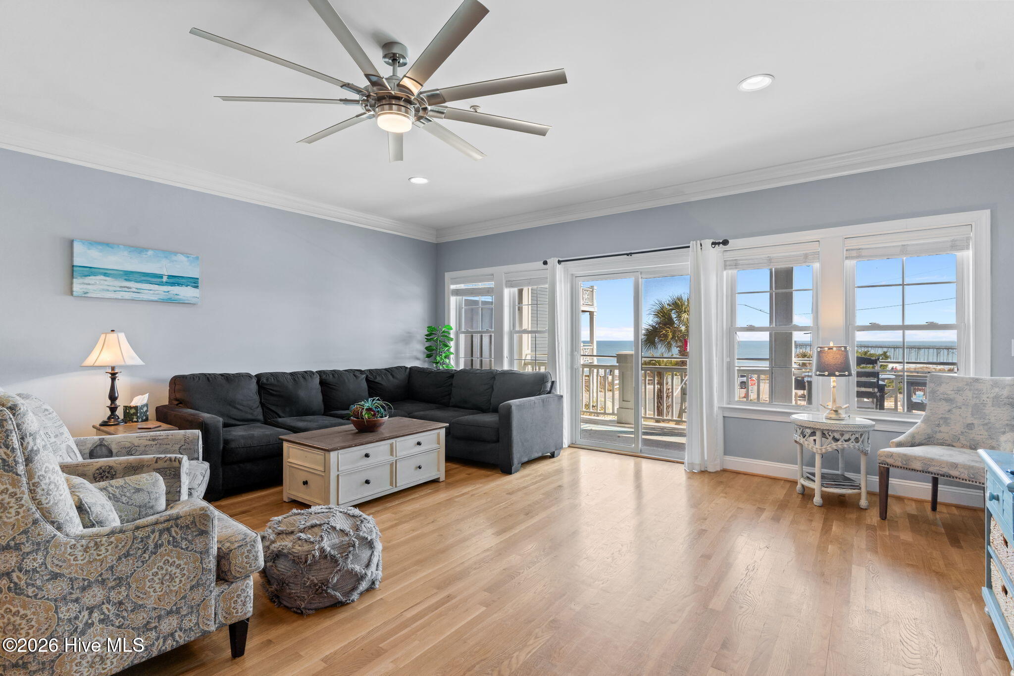 100530858 | Photo 23