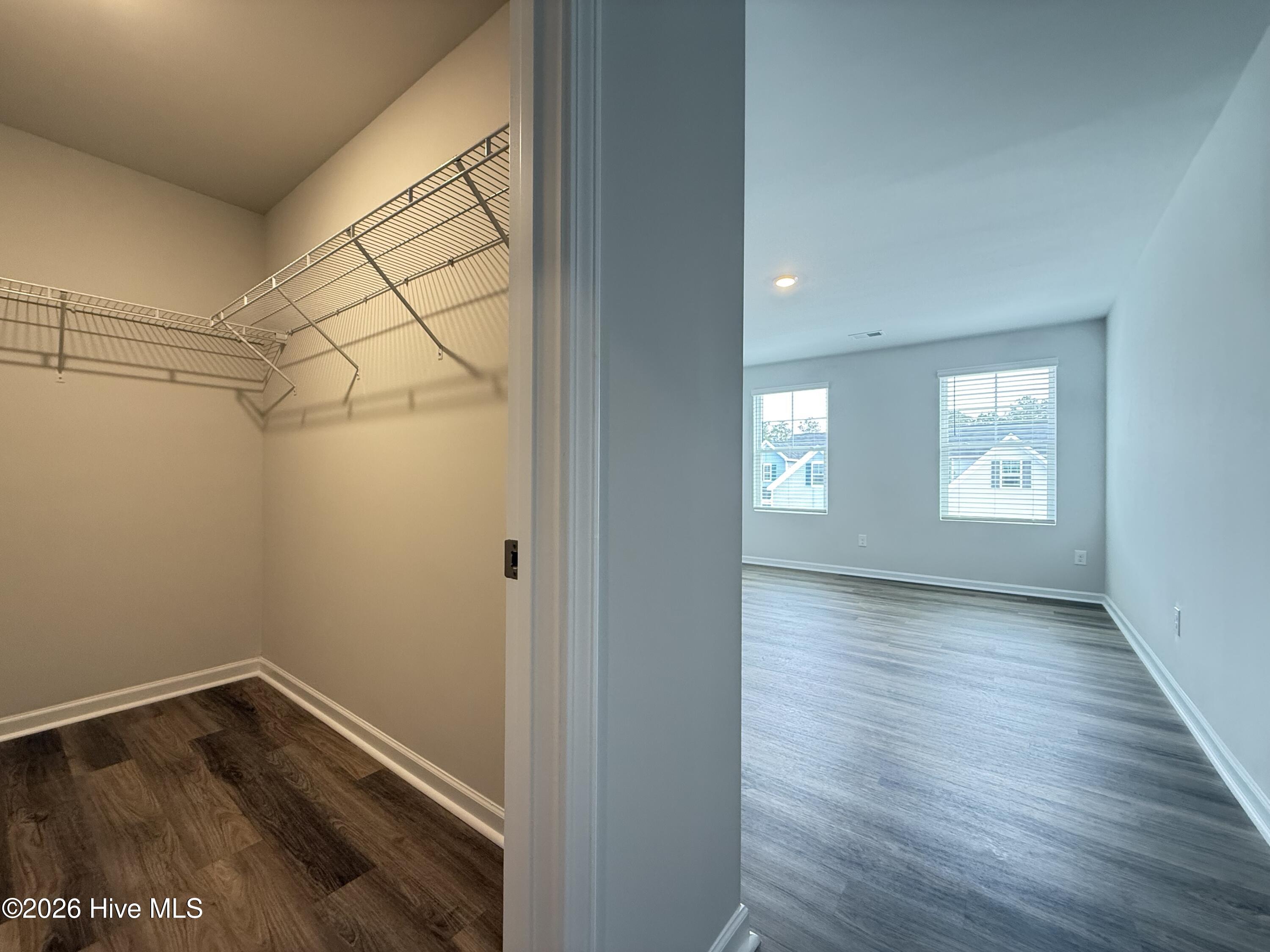 100525025 | Photo 27