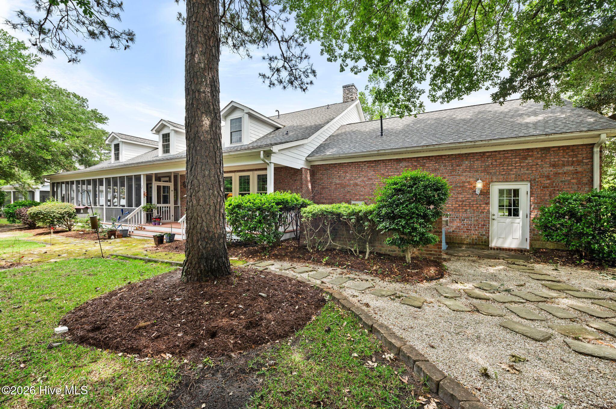 100563594 | Photo 71