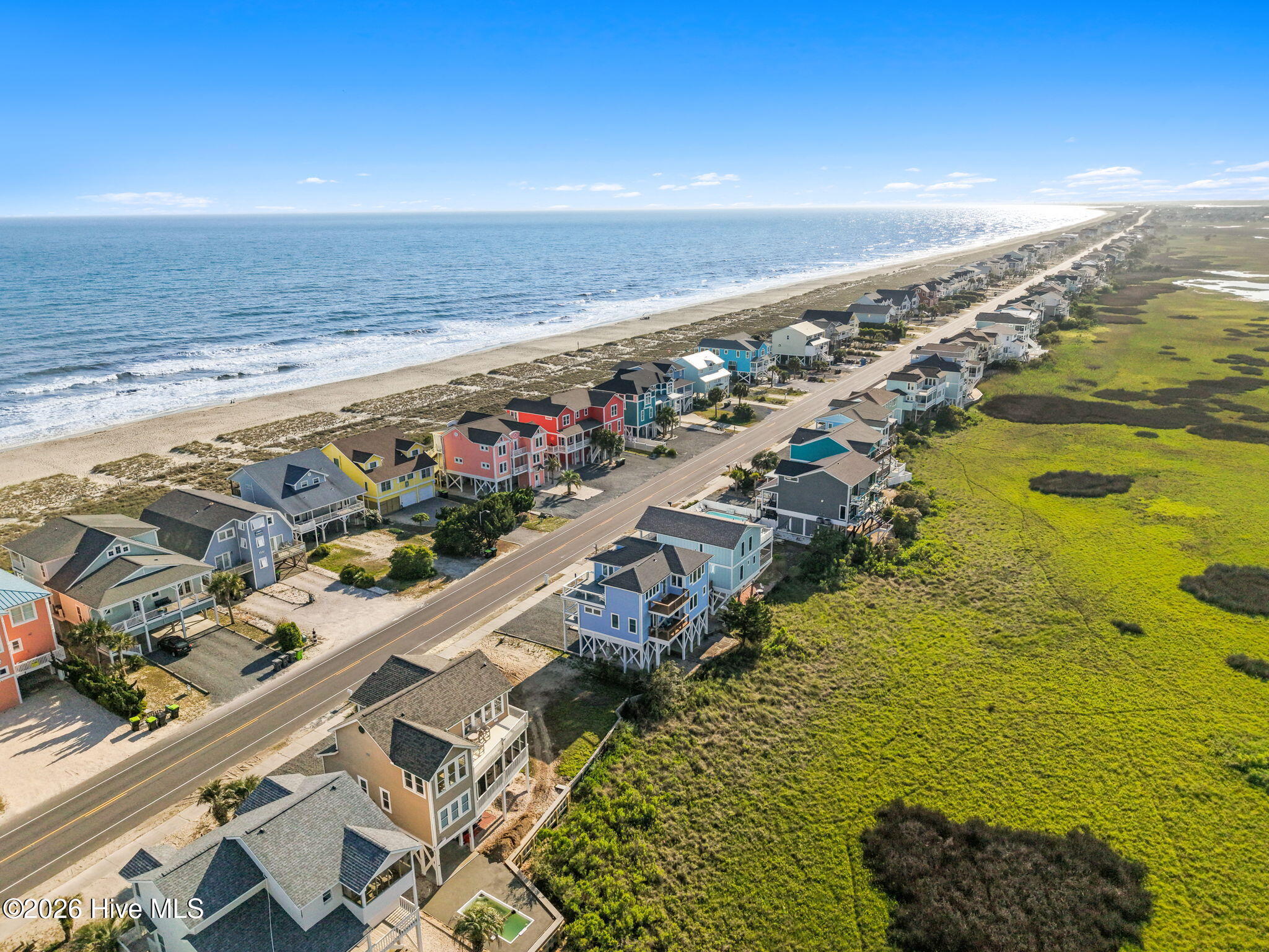 100568458 | Photo 36