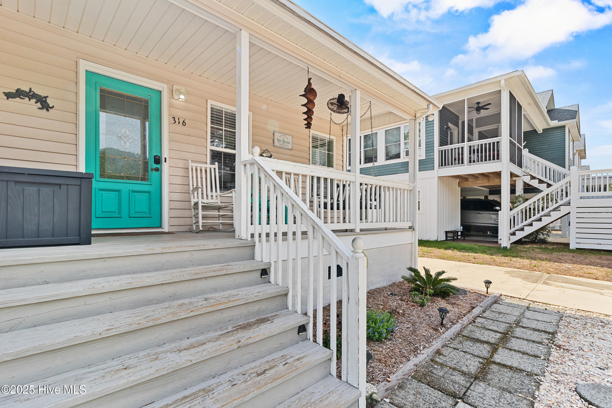 100525296 | Photo 12