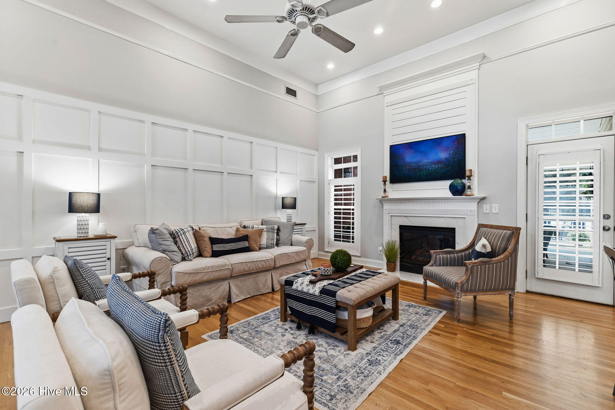 100561515 | Photo 19