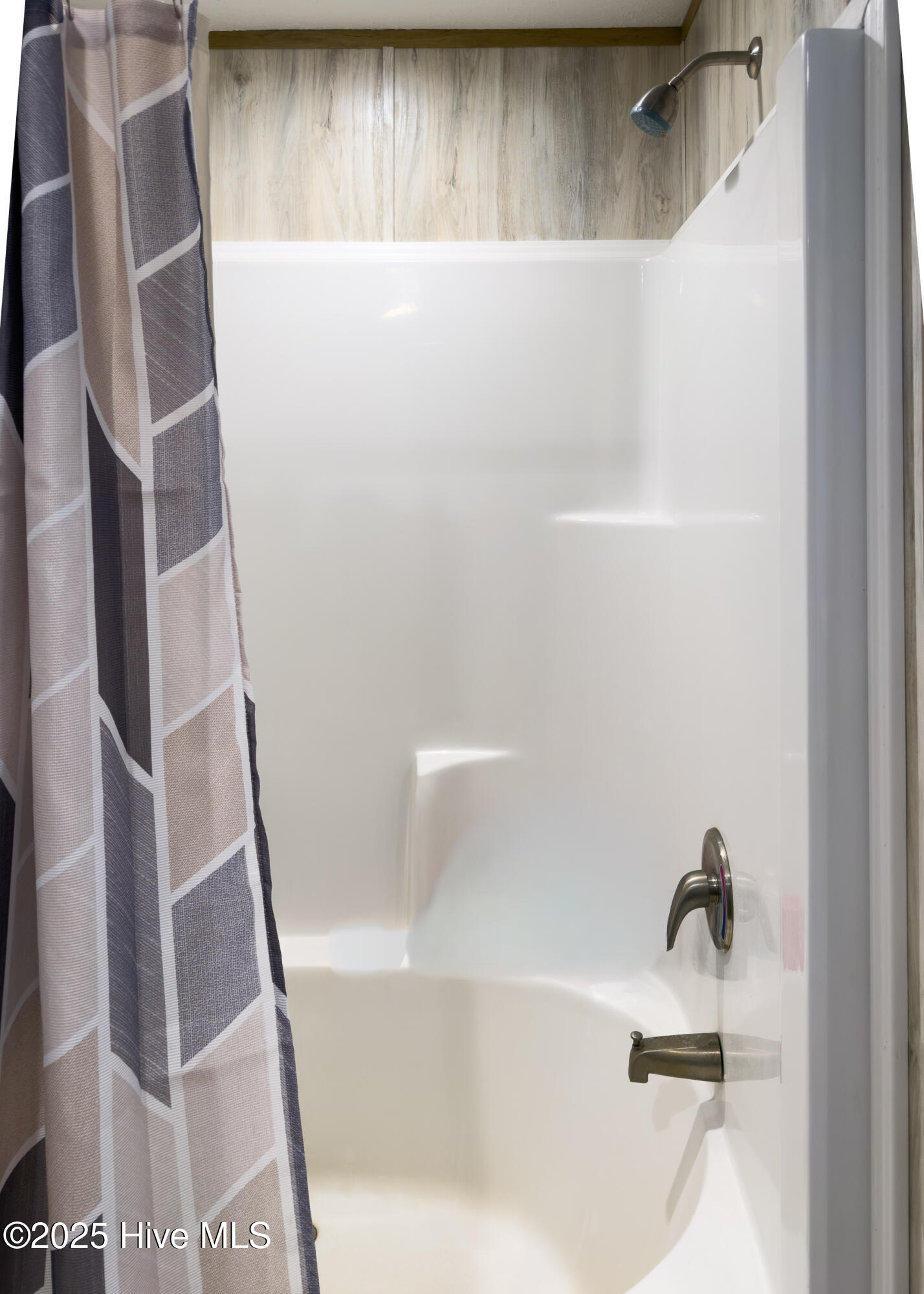 100541074 | Photo 23