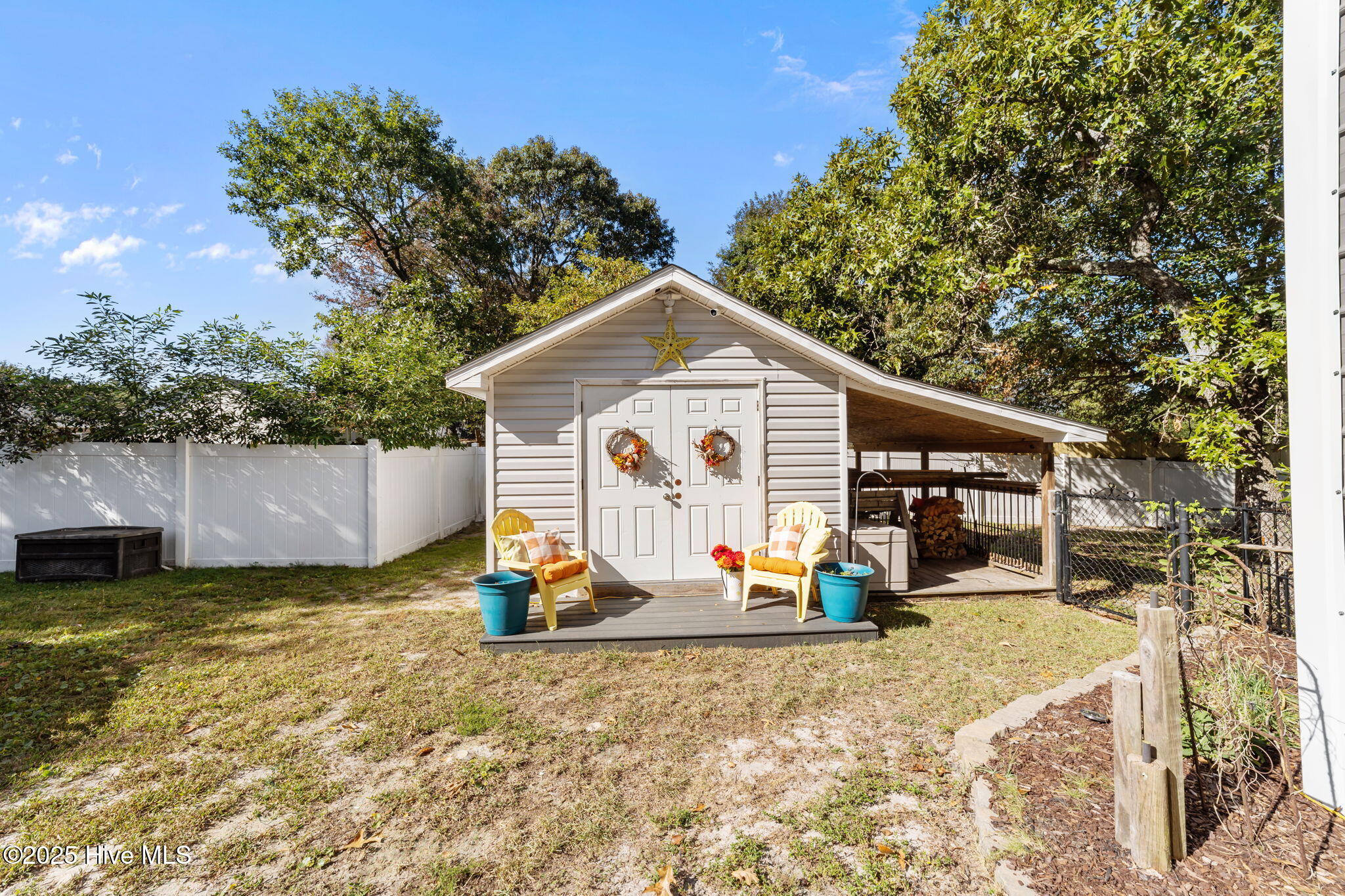 100533050 | Photo 36