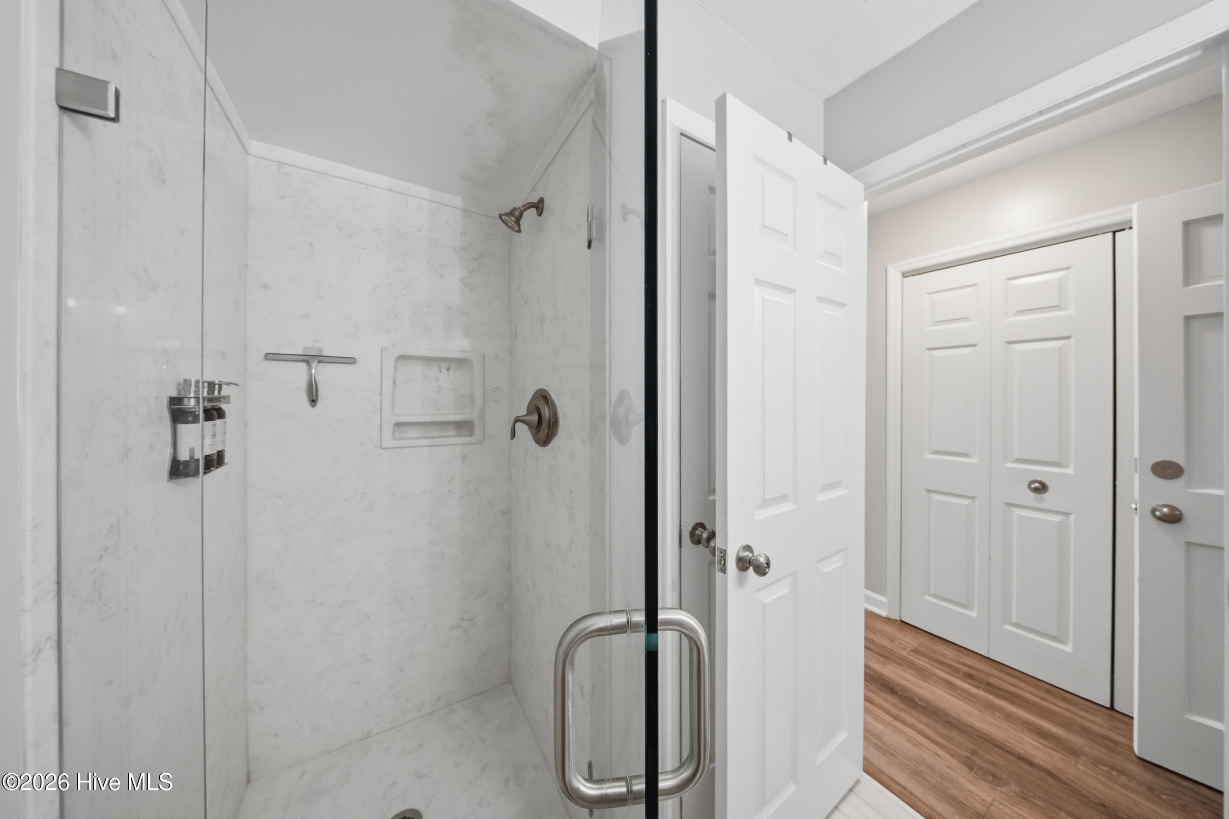 100560519 | Photo 10