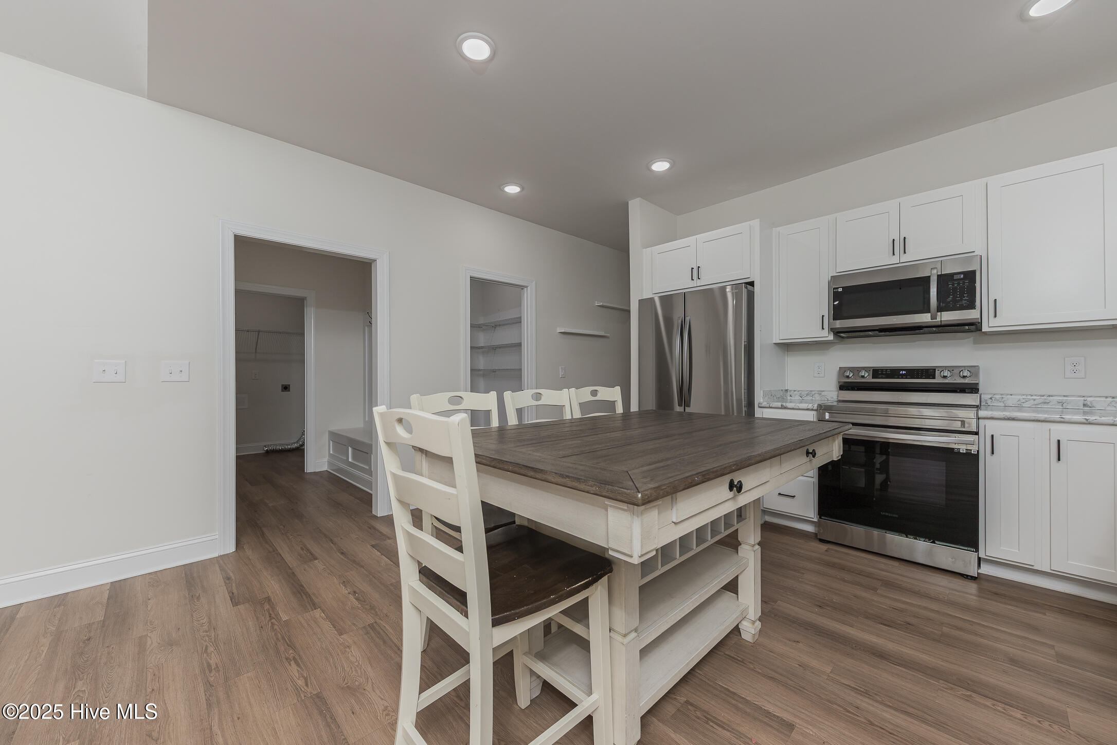 111 Hampton Court, Jacksonville, NC 28546 Listing Photo  7