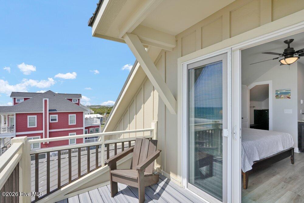 100567511 | Photo 43