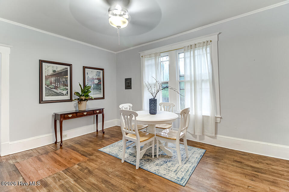 100558773 | Photo 11