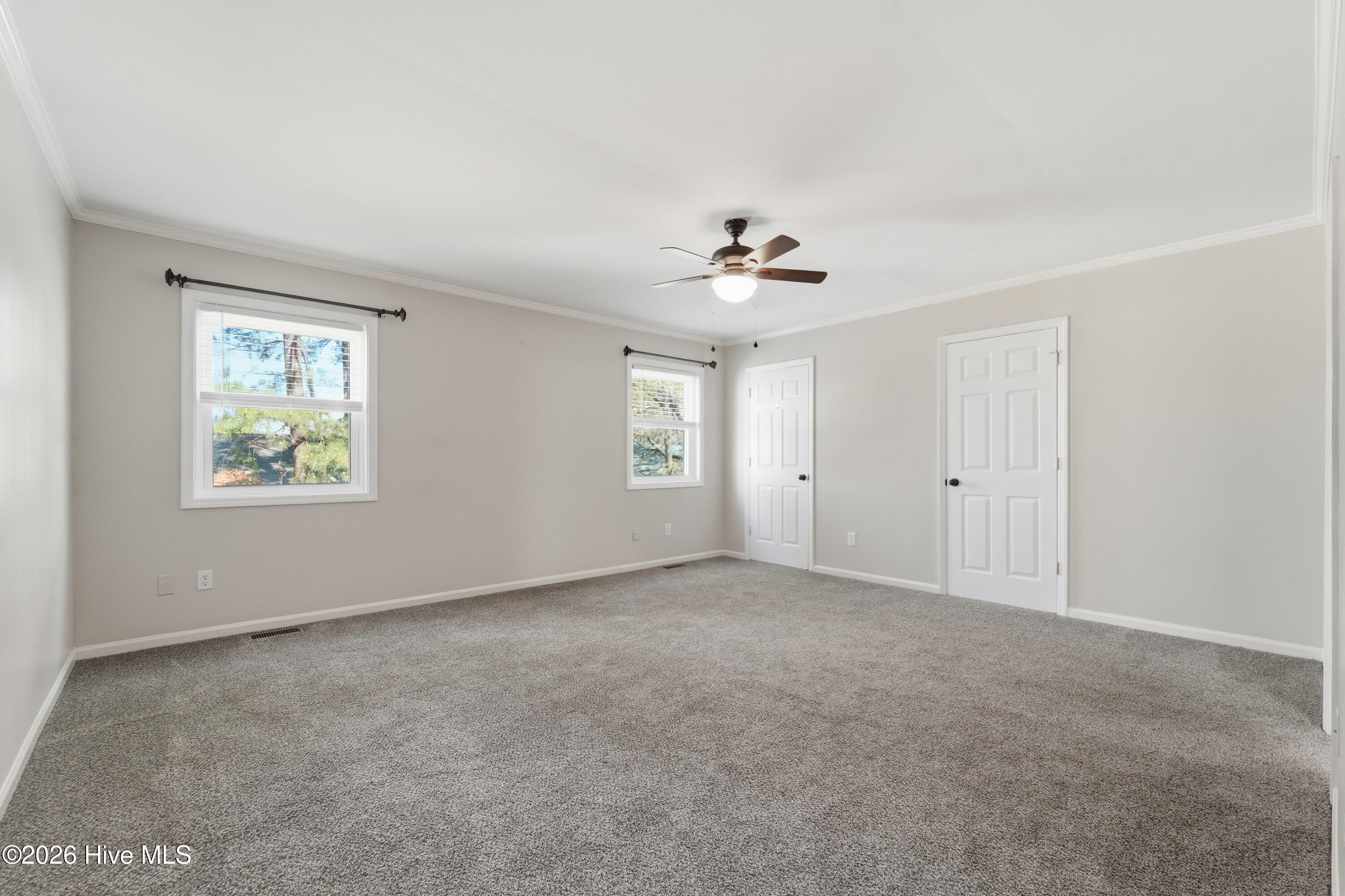 100559810 | Photo 13