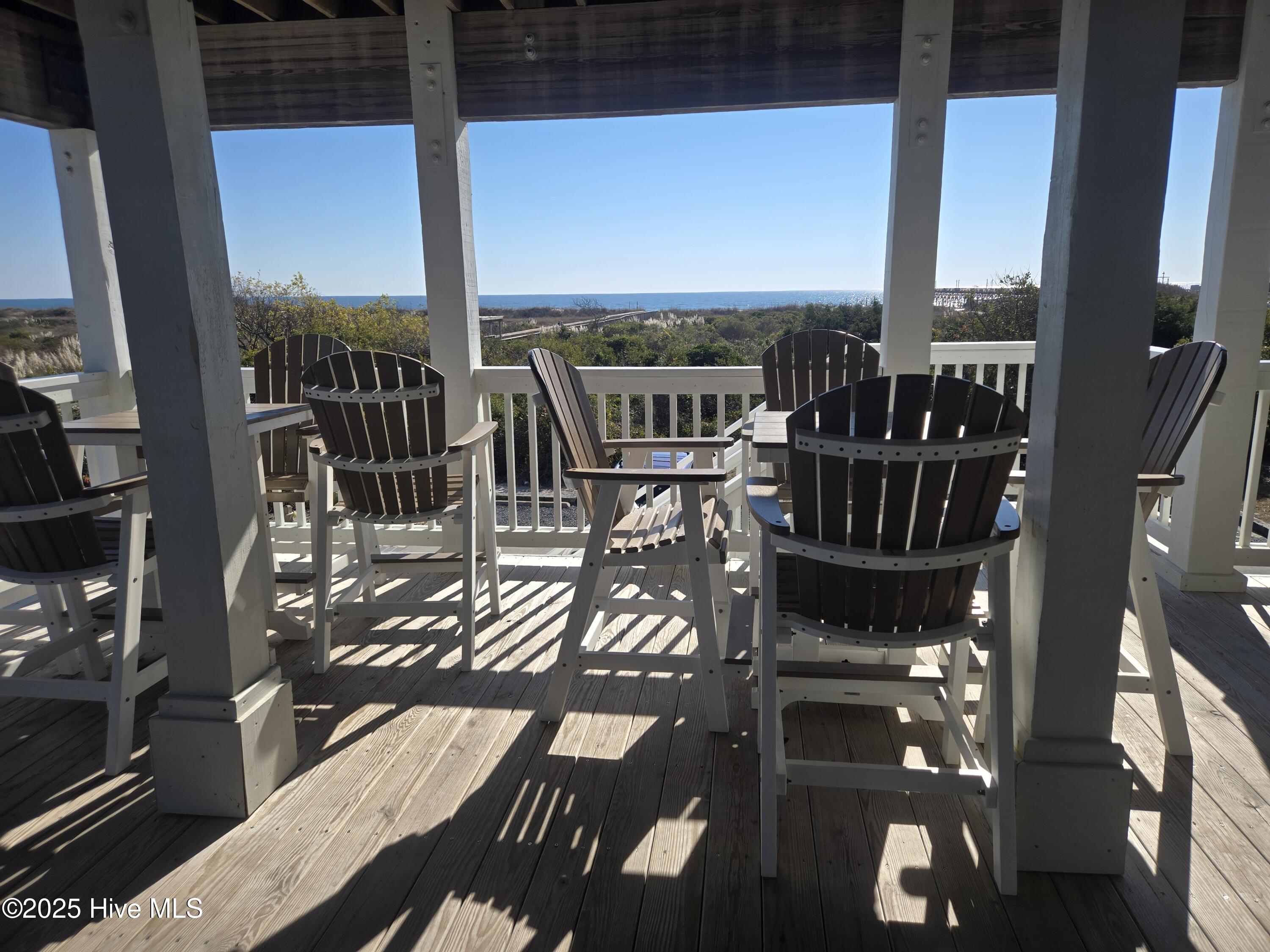 100545211 | Photo 71